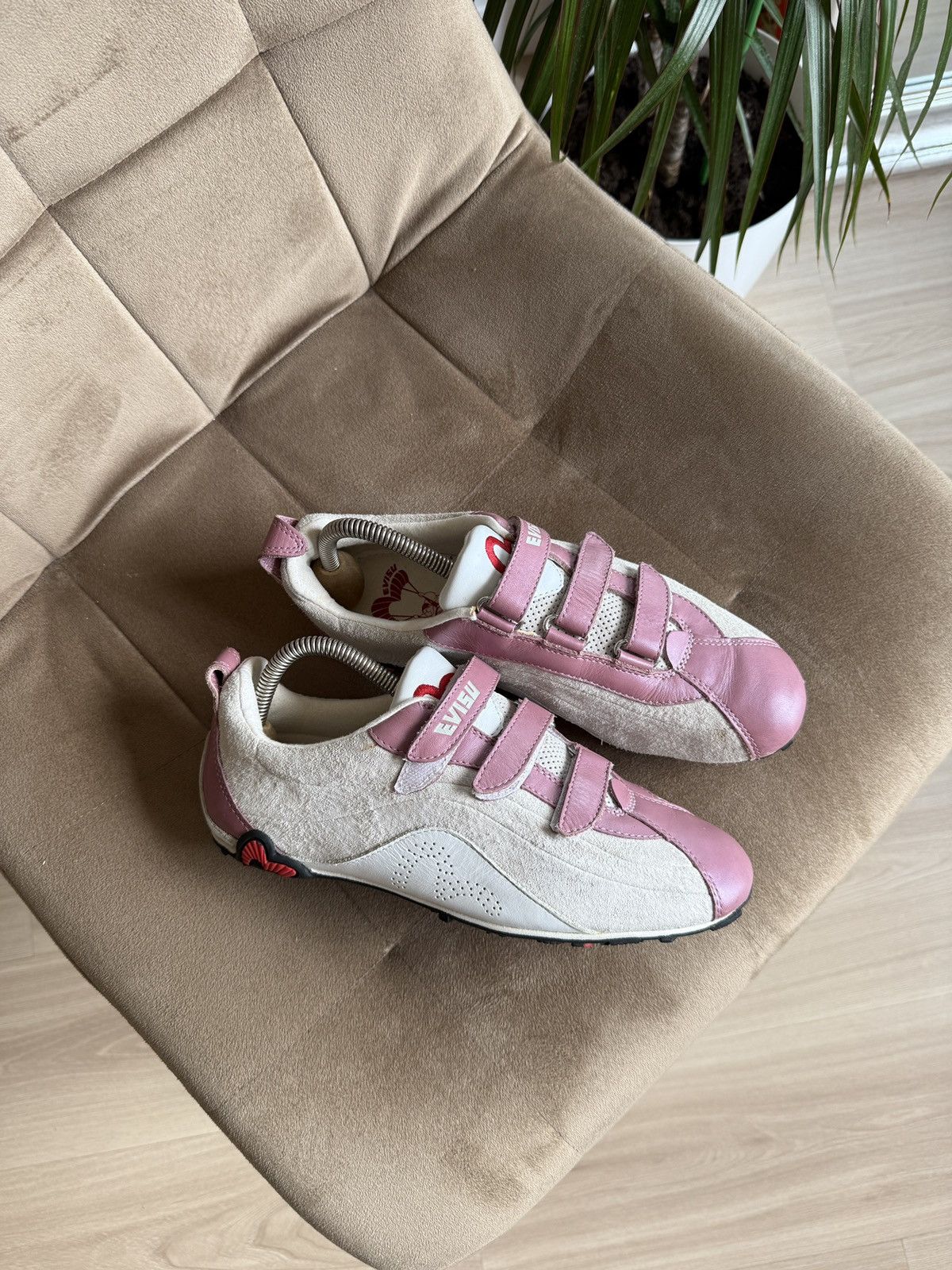Evisu Vintage Evisu Pink Suede & Leather Velcro Sneakers (Rare) Size US 7 / IT 37 - 2 Thumbnail
