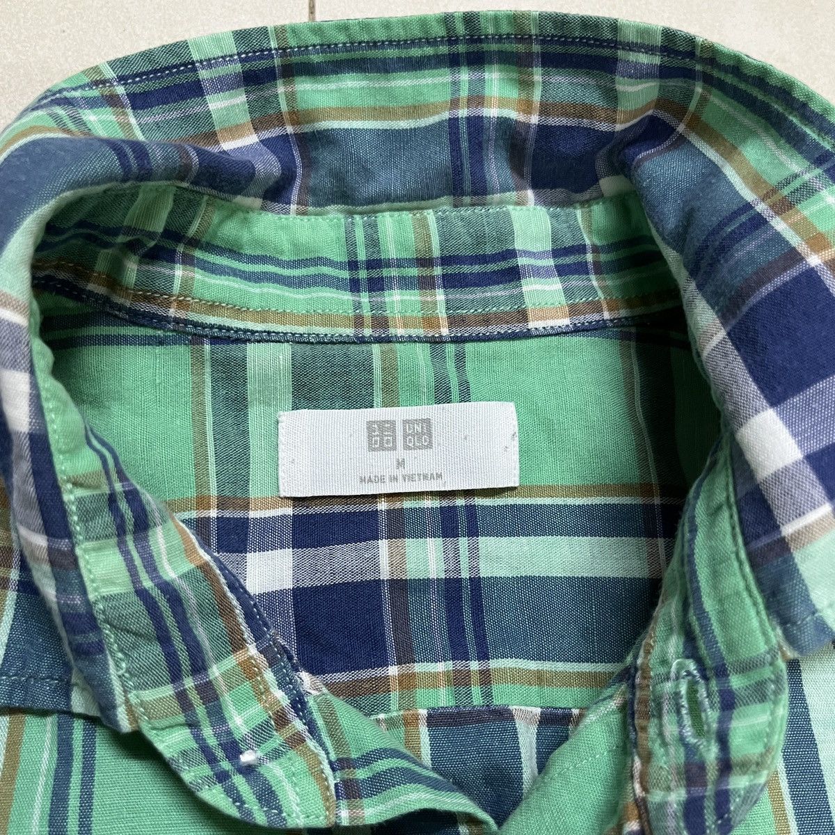 Japanese Brand × Uniqlo × Vintage Uniqlo Checkered Shirt Size US S / EU 44-46 / 1 - 6 Thumbnail