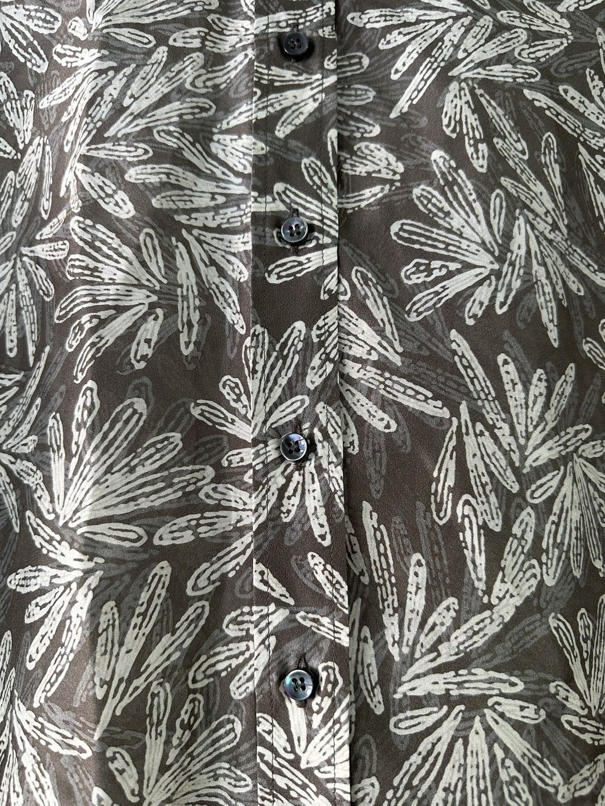 Brunello Cucinelli Brunello Cucinelli Silk Fern Ponge Button-Front Blouse Size S / US 4 / IT 40 - 4 Thumbnail