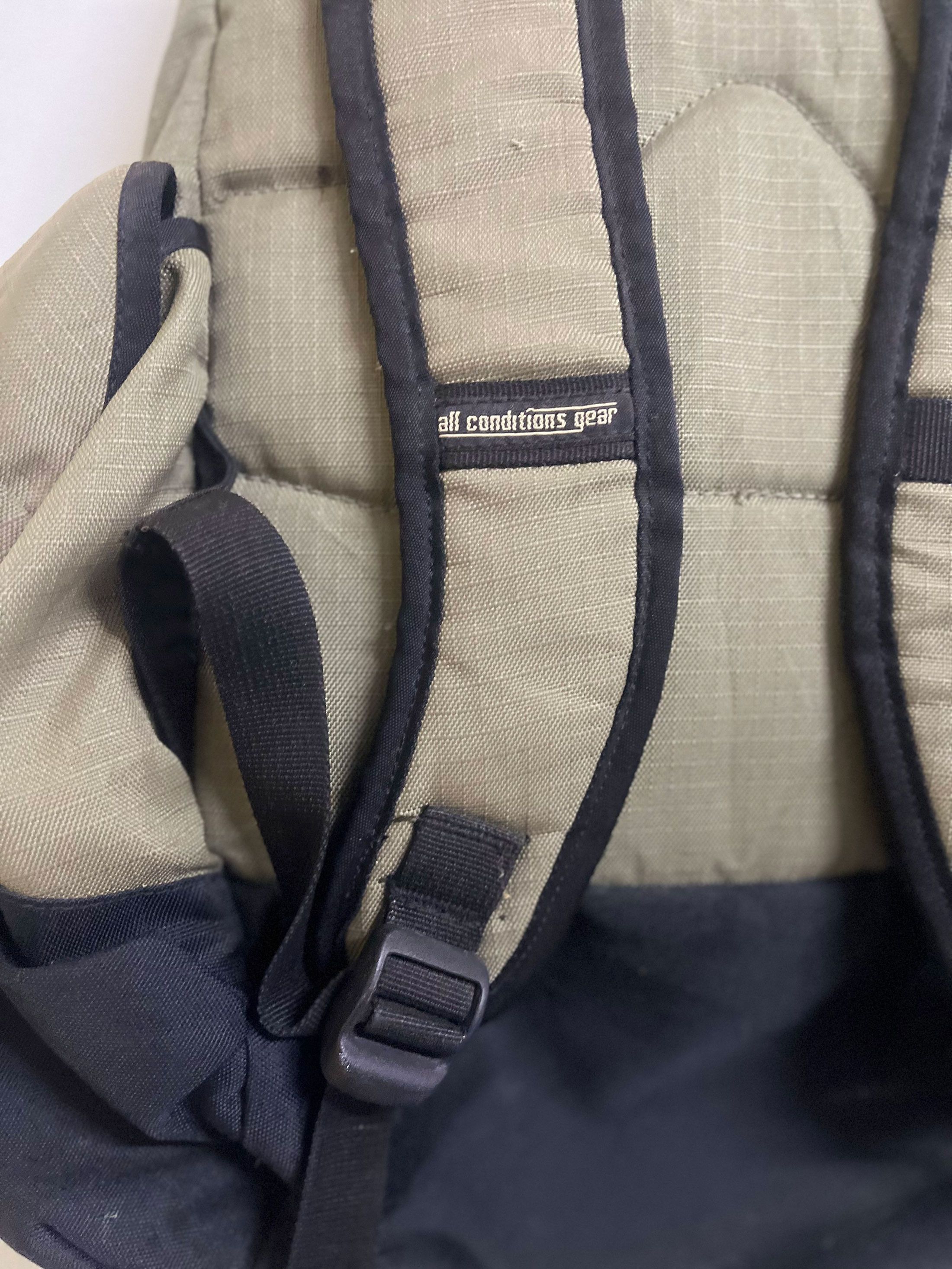 Nike ACG Vintage Nike Acg Backpack Rucksack Padded Camping Military Size ONE SIZE - 8 Thumbnail