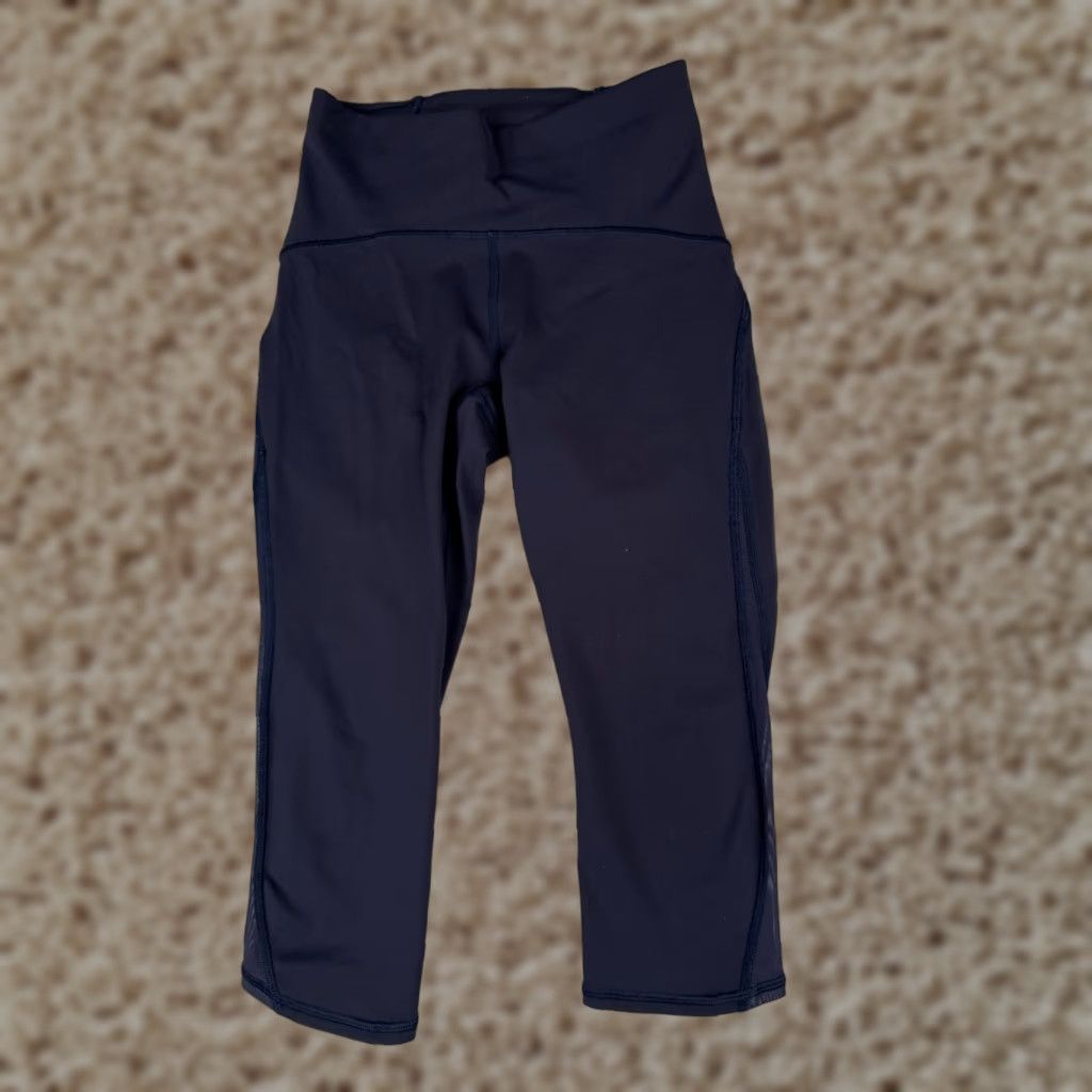 Lululemon Lululemon Pants Womens 4 Blue Train Times Crop 17" Full-On Luxtreme W6ADDS Cropped Athleisure Yoga Tapered Inseam 17 in Women's Regular Size 27" / US 4 / IT 40 - 1 Thumbnail