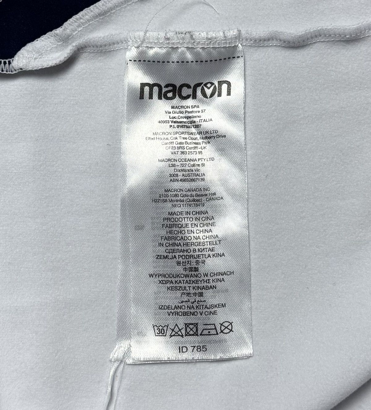 Macron Oxford United 2022 2023 Football Soccer 1/4 Zip Top Macron Size US XL / EU 56 / 4 - 13 Thumbnail
