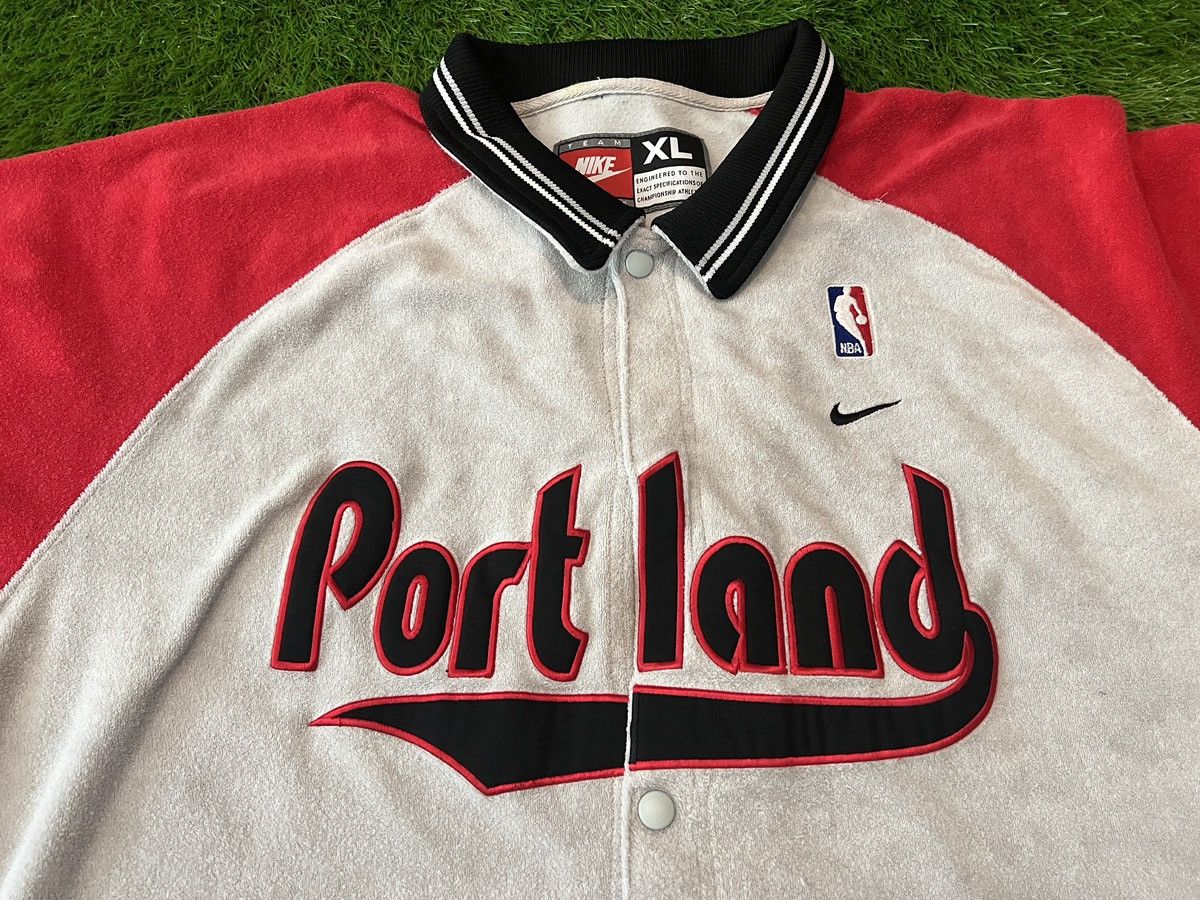 Nike Vintage Nike Portland Trailblazers Shooting Warm Up Jersey Size US XL / EU 56 / 4 - 3 Thumbnail