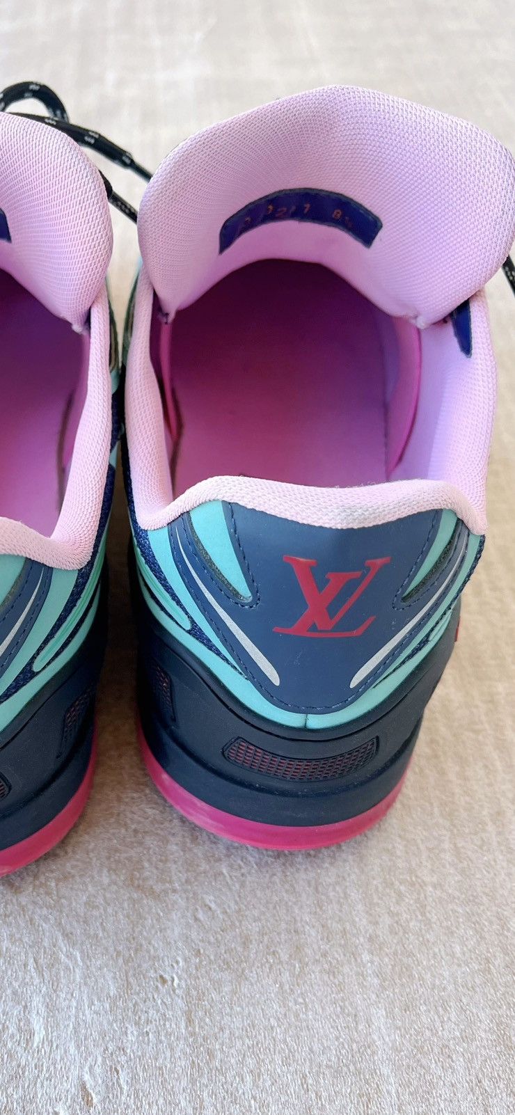 Louis Vuitton Louis Vuitton Men's Fashion Casual Shoes Size US 9.5 / EU 42-43 - 2 Thumbnail
