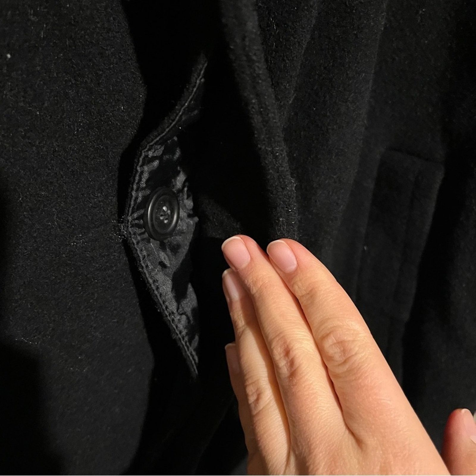 Liz Claiborne Liz Claiborne Italian Wool Blend Black Coat Sz L Peacoat Size US L / EU 52-54 / 3 - 3 Thumbnail