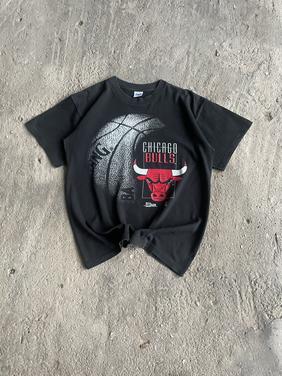 NBA 90s Single stitch Salem sportswear Chicago Bulls NBA tee Size US L / EU 52-54 / 3 - 3 Thumbnail