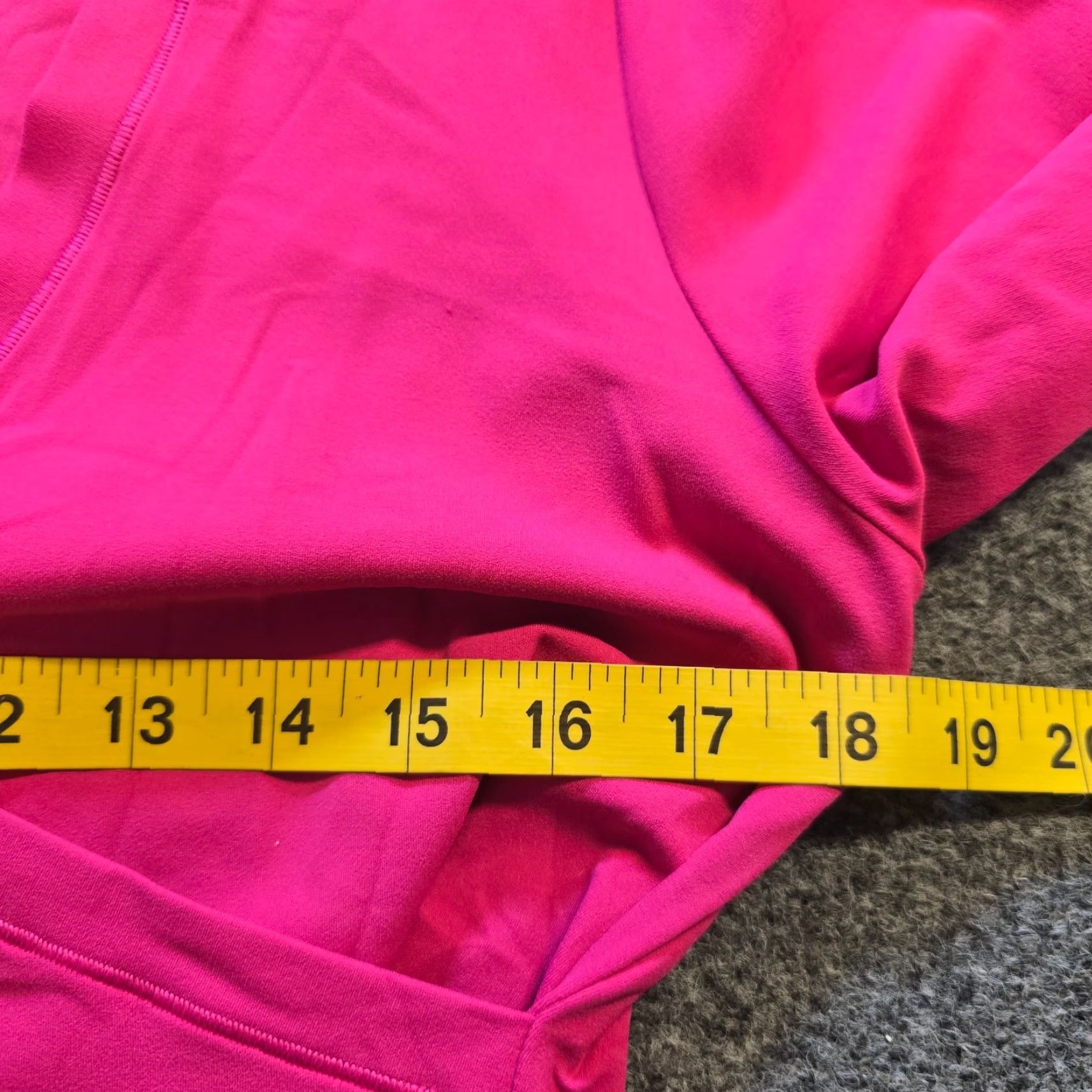 Athleta Athleta Top Women L Pink V Neck Cropped Long Sleeve Performance Workout Shirt Size L / US 10 / IT 46 - 5 Thumbnail