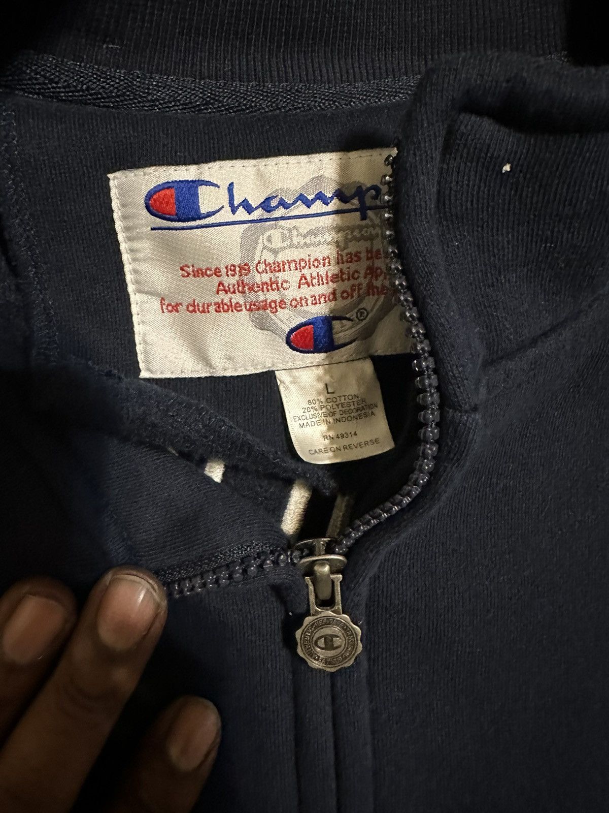Champion × NCAA × Vintage Vintage Champion Navy university sweater 00s size large Size US L / EU 52-54 / 3 - 7 Thumbnail