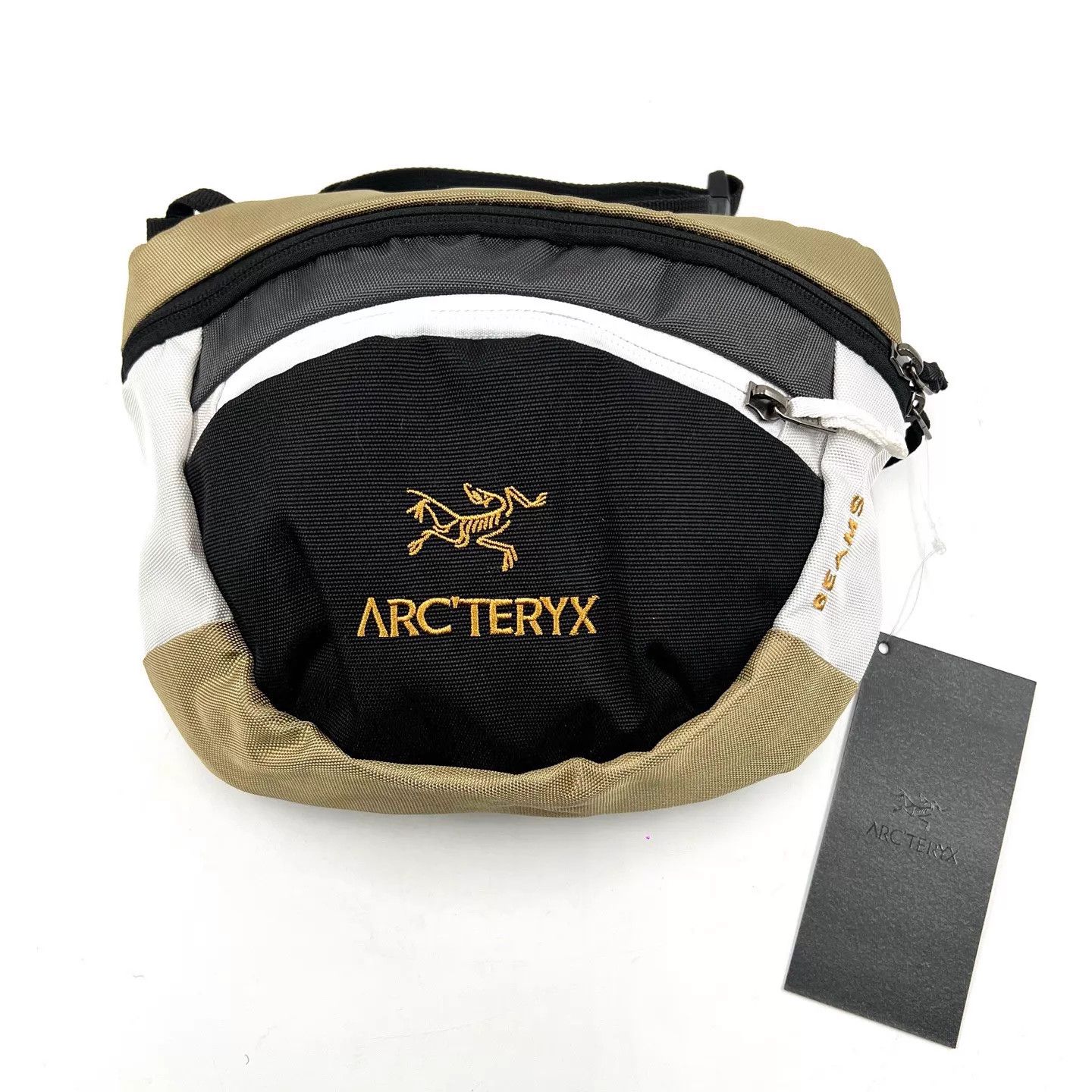 Arc'teryx Arc'teryx x BEAMS Embroidered Logo Crossbody Bag Size ONE SIZE - 1 Thumbnail