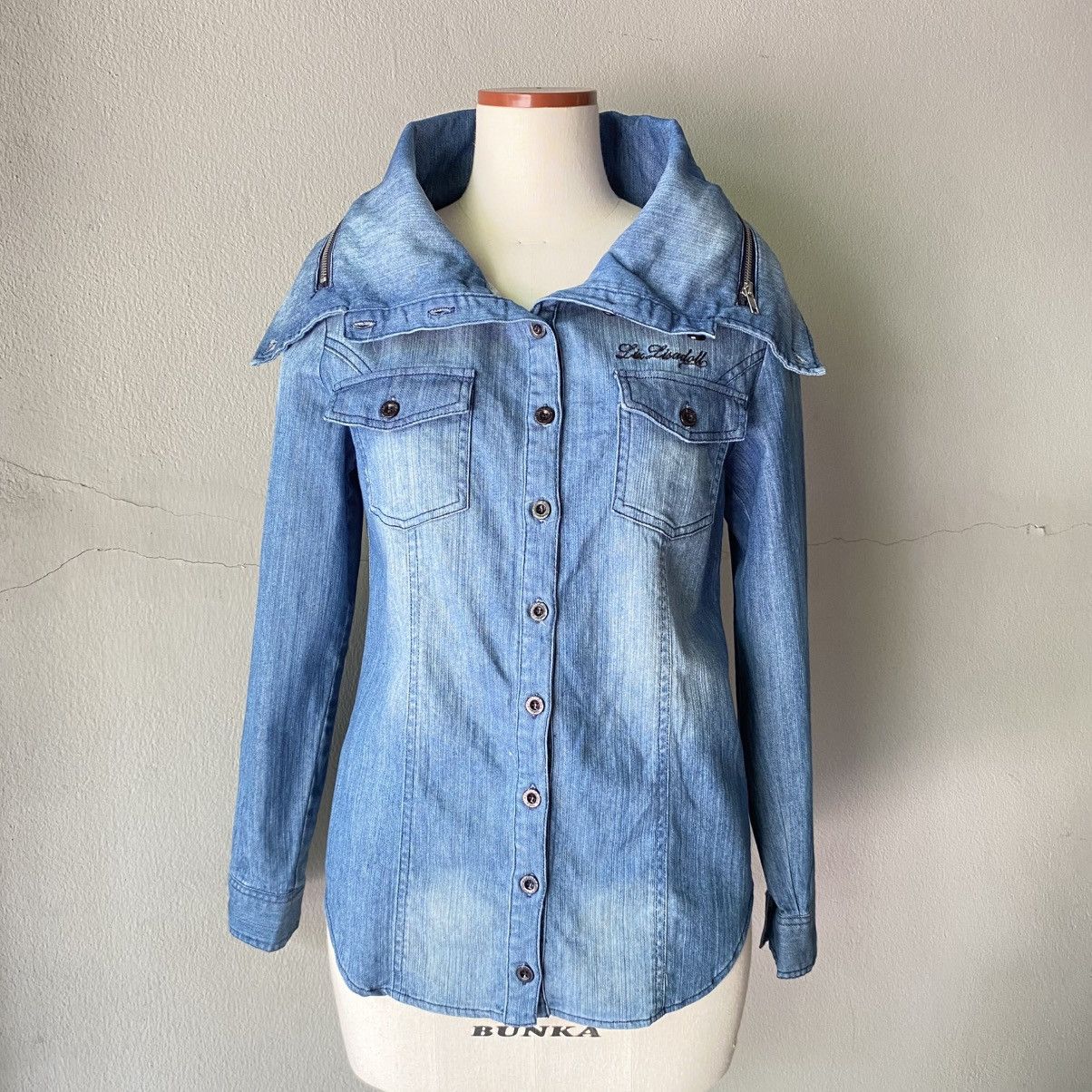 LIZ LISA LIZ LISA döll Light Blue Denim High-Collar Shirt Size M / US 6-8 / IT 42-44 - 2 Thumbnail