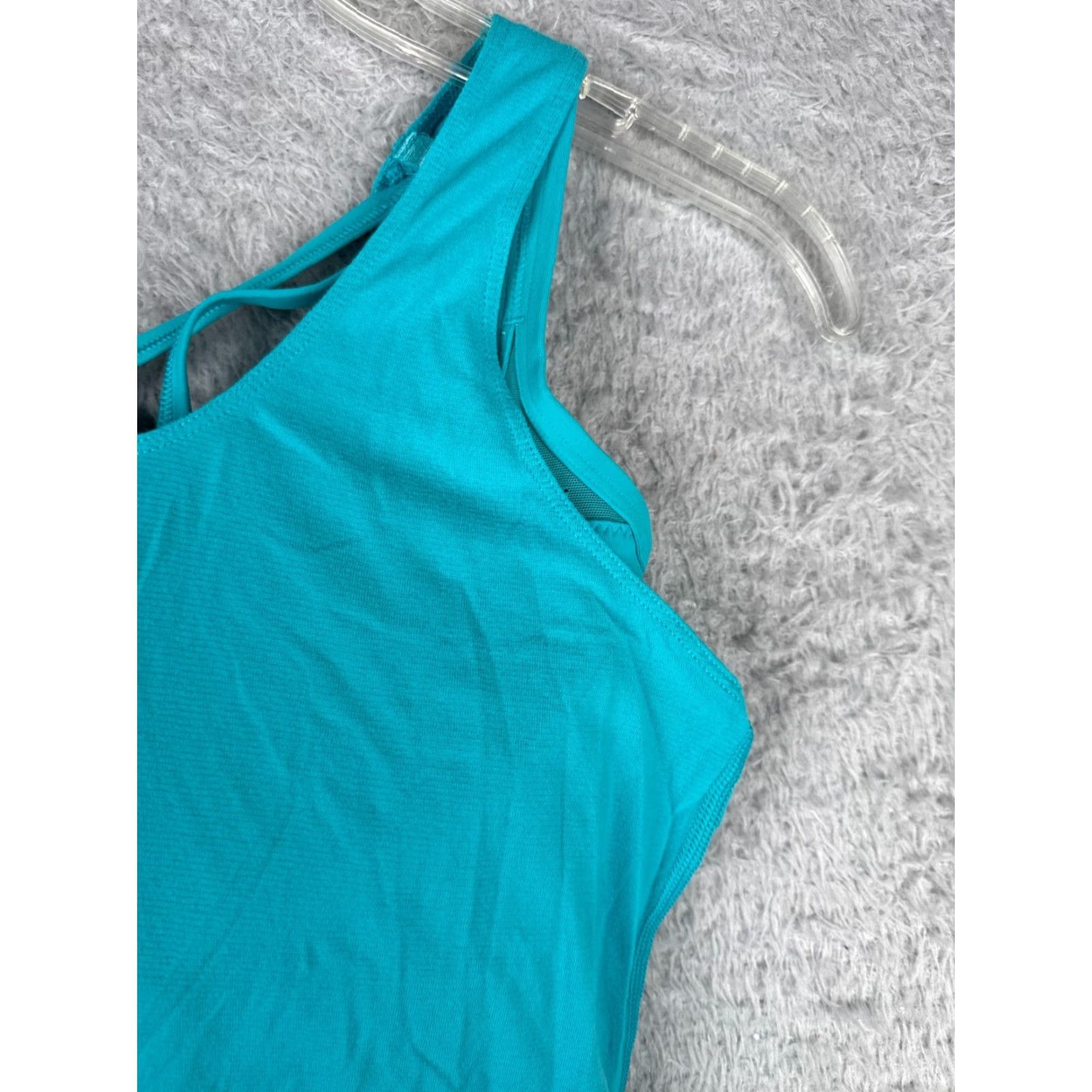 Lululemon Lululemon Shirt Women 6 Blue Tank Built In Bra Racerback Run Gym Endeavor W1N04S Size M / US 6-8 / IT 42-44 - 4 Thumbnail