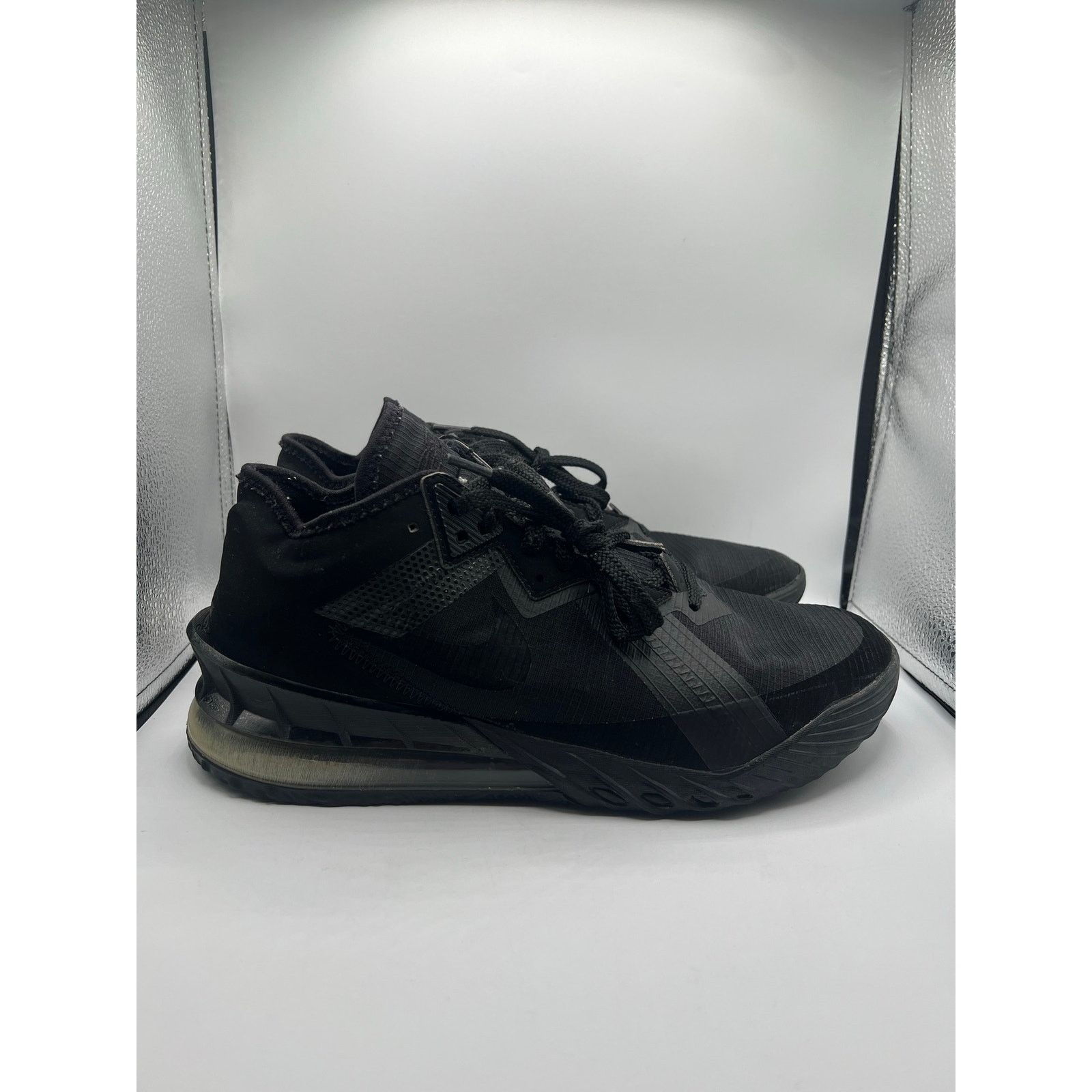 Nike Nike LeBron 18 low “Zero Dark 23” size 10 men’s used Size US 10 / EU 43 - 3 Thumbnail