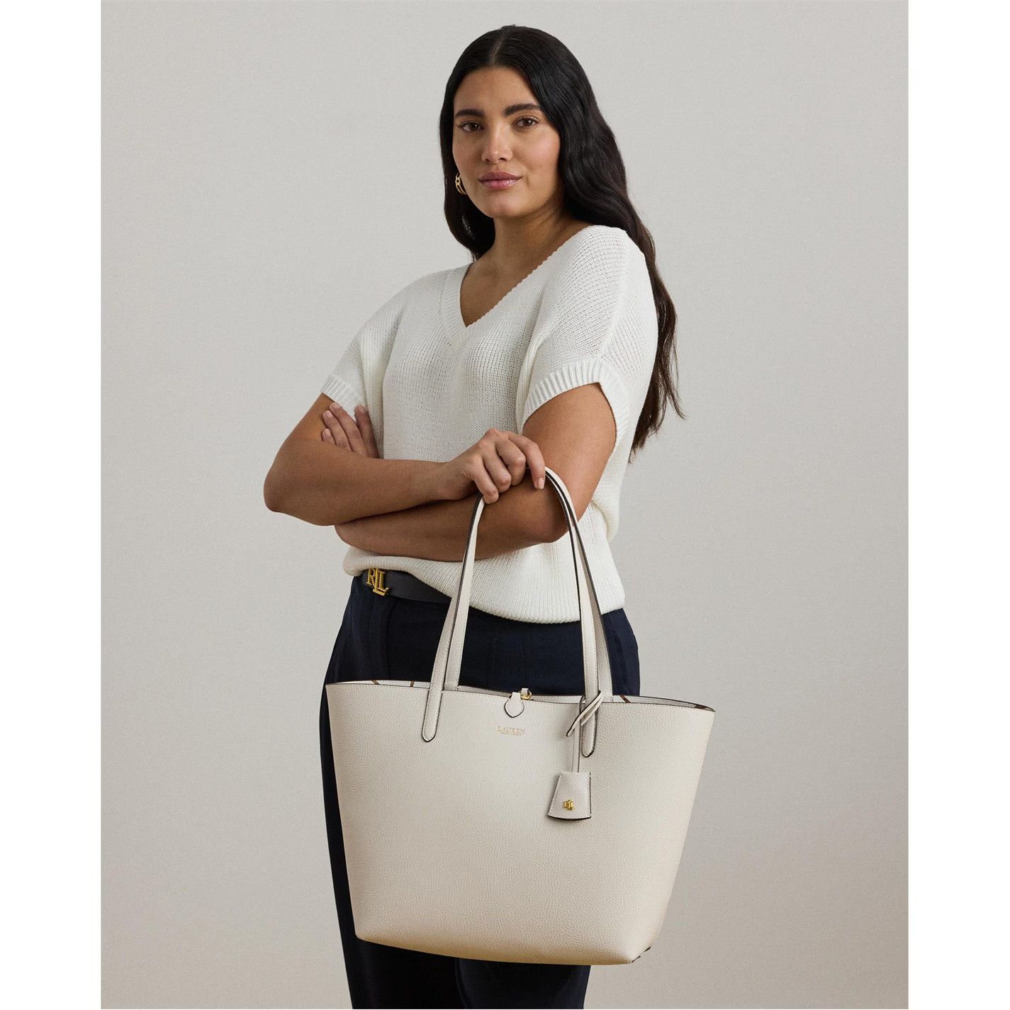 Lauren Ralph Lauren o1g2r1mq0825 Size: OS / Reversible Leather Tote Bag in White Size ONE SIZE - 2 Thumbnail