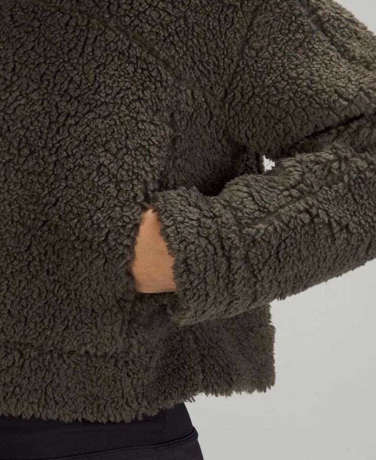 Lululemon Lululemon Textured Fleece Button Jacket in Dark Olive Size L / US 10 / IT 46 - 2 Thumbnail