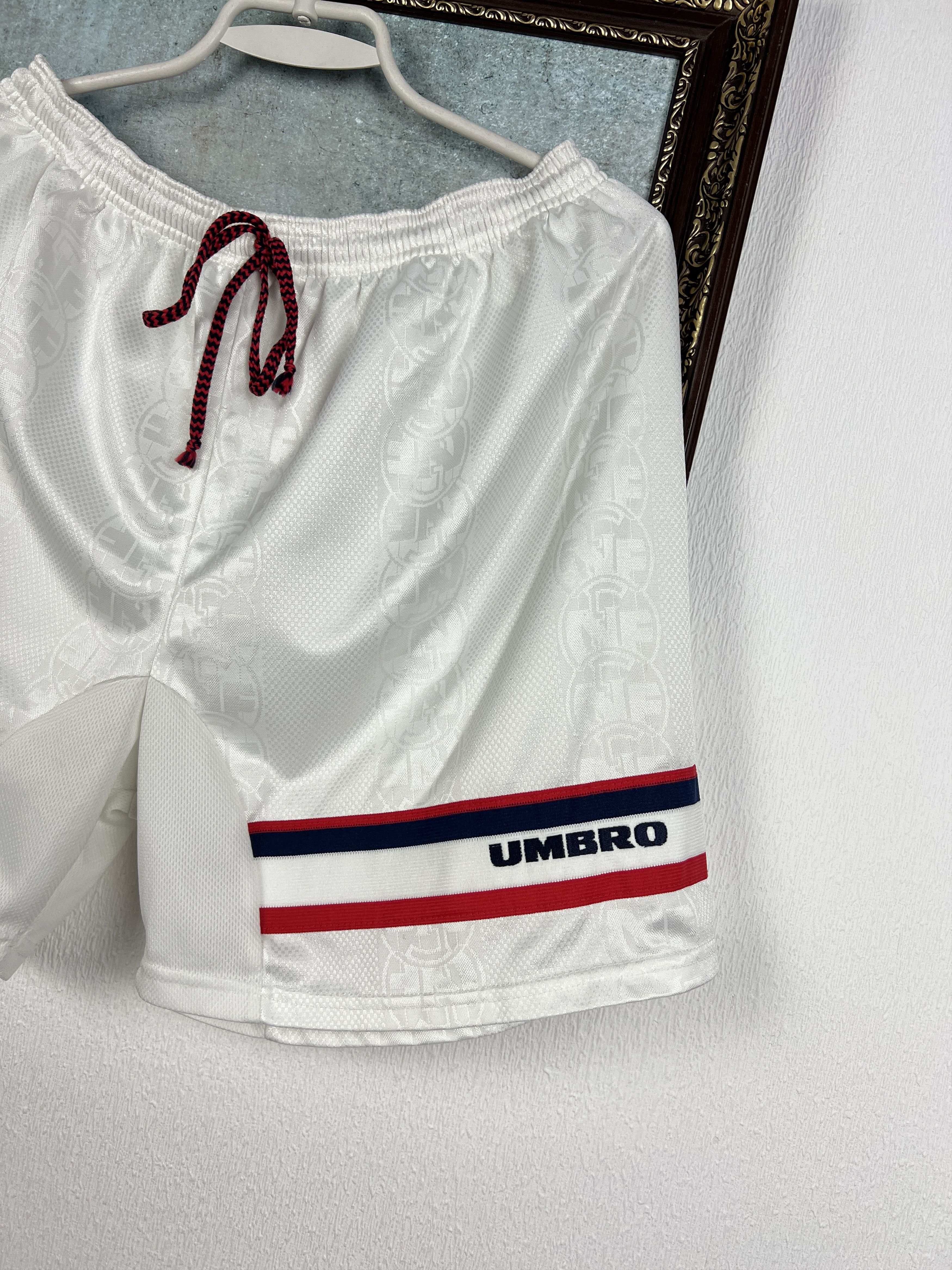 Umbro Vintage 90's Norway Football Shorts Soccer Athletic Rare Size US 32 / EU 48 - 2 Thumbnail