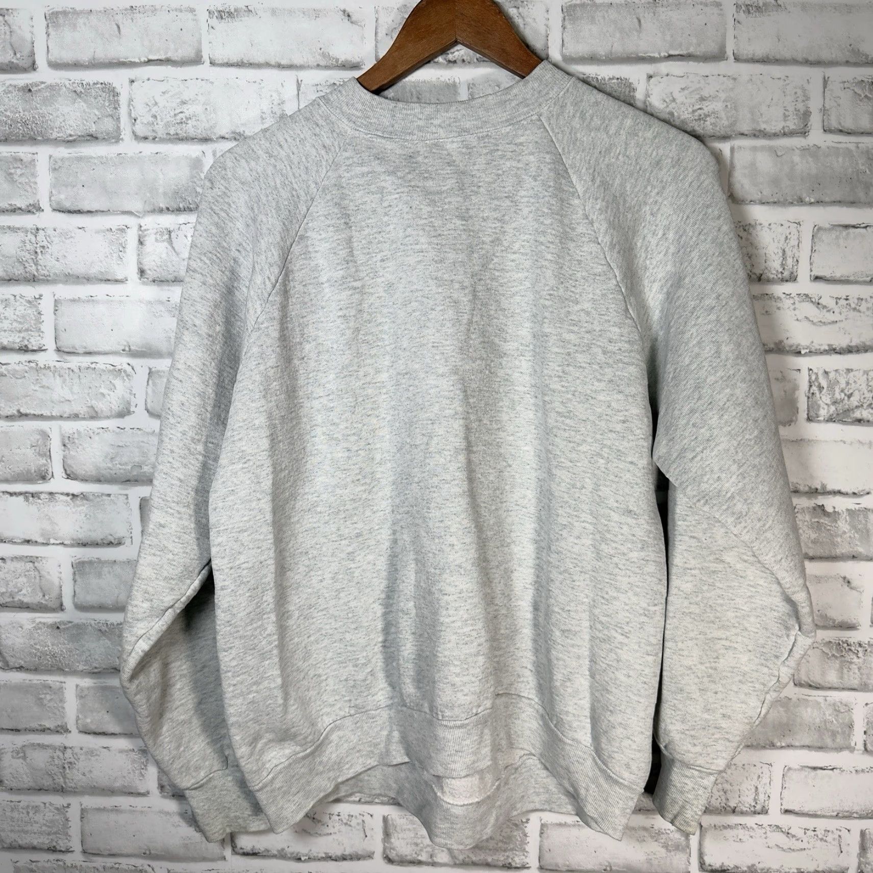 Fruit Of The Loom VINTAGE NEW YORK POLO CLUB GRAY COTTON BLEND PULLOVER MEN'S SIZE L USA User: Vintage New York Polo Club Gray Cotton Blend Pullover Men's Size L USA Size US L / EU 52-54 / 3 - 5 Thumbnail