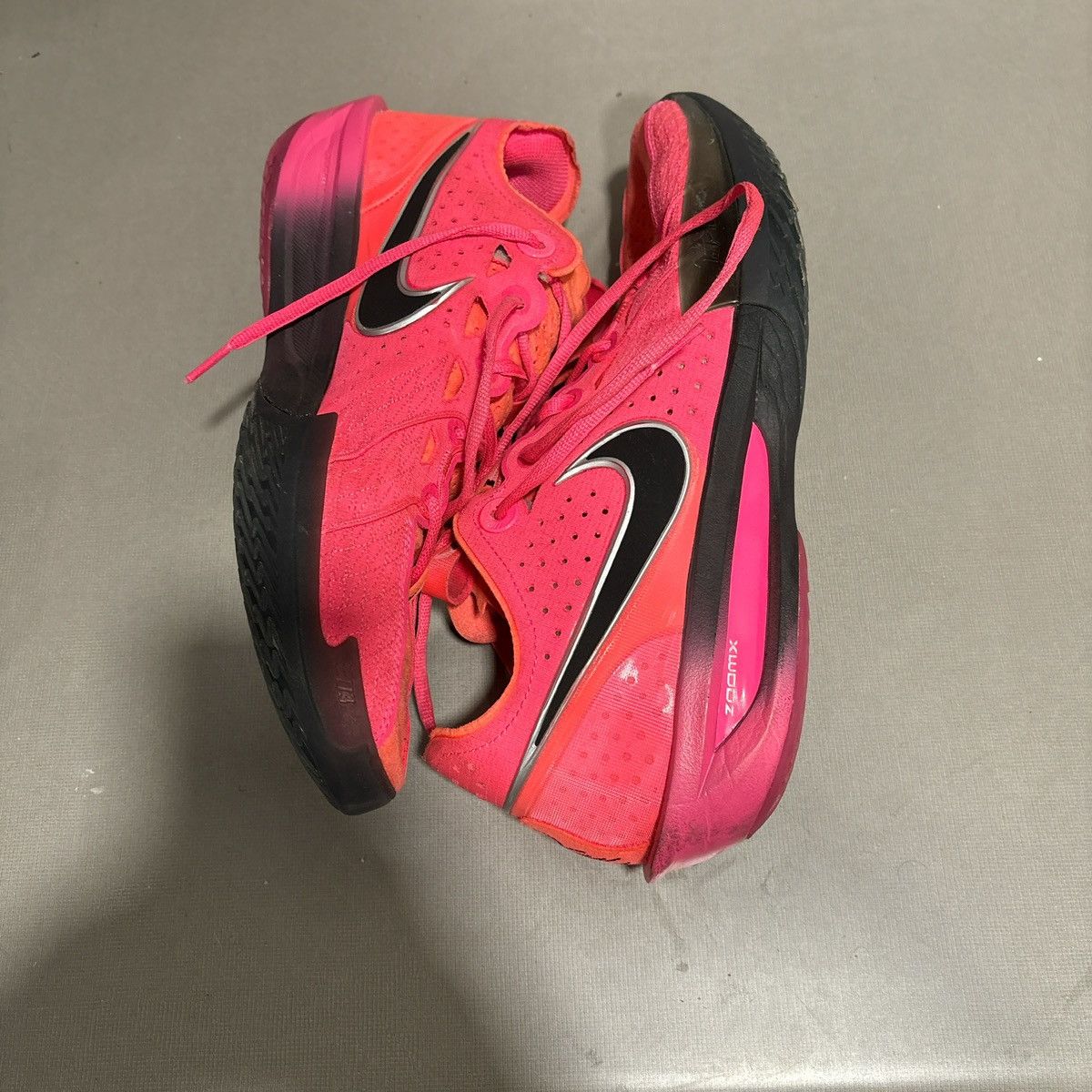 Nike Nike GT Cut 3 Pink Size US 11.5 / EU 44-45 - 1 Thumbnail