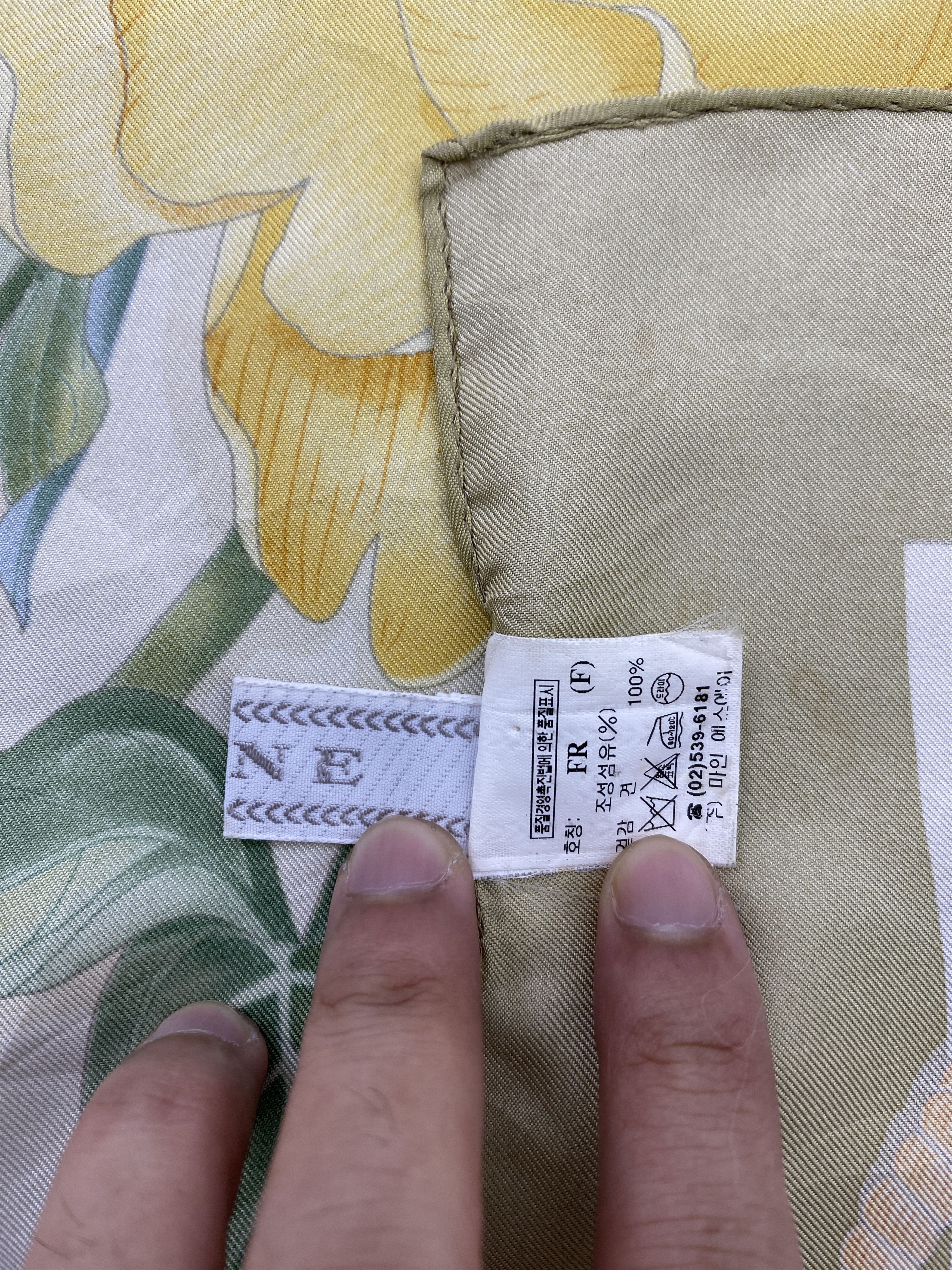 Japanese Brand Vintage Japanese Brand Floral Silk Scarf SN0100 Size ONE SIZE - 9 Thumbnail