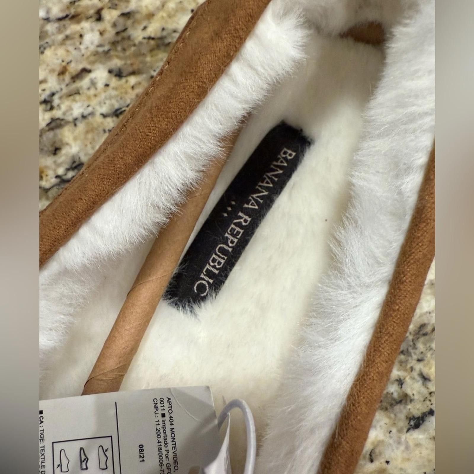 Other Banana Republic Factory tan faux leather fur slipper XL Size US 7.5 / IT 37.5 - 7 Thumbnail