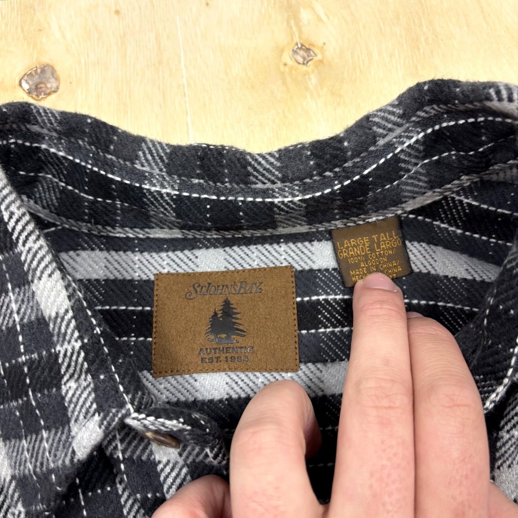 Vintage St. John's Bay Shirt Mens LT Black Plaid Long Sleeve Button Up Casual Flannel Size US L / EU 52-54 / 3 - 3 Thumbnail