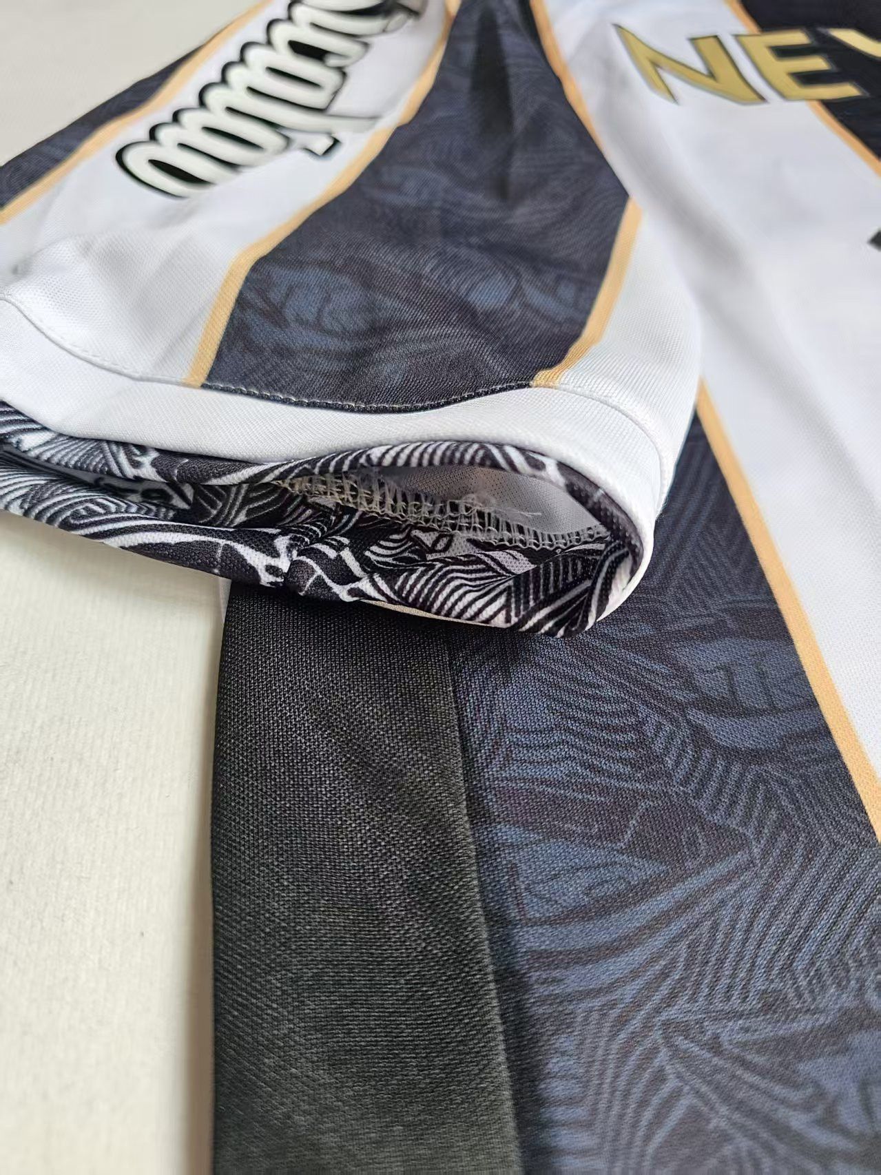 Other 2025 Santos FC #10 Neymar Jersey Size US XL / EU 56 / 4 - 6 Thumbnail