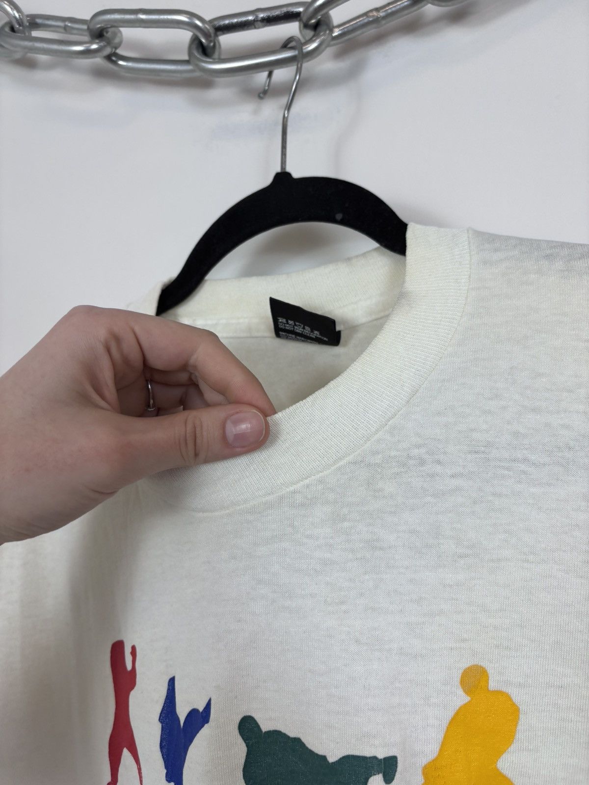 Vintage Vintage 1990s Kim’s Karate USA White Single Stitch T-Shirt Size US L / EU 52-54 / 3 - 11 Thumbnail