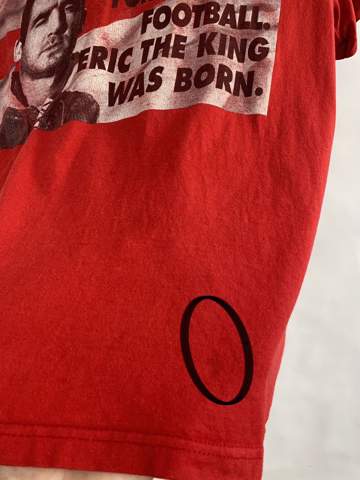 Fruit Of The Loom Vintage Eric Cantona T-Shirt Soccer Legend Rare Retro Size US S / EU 44-46 / 1 - 11 Thumbnail