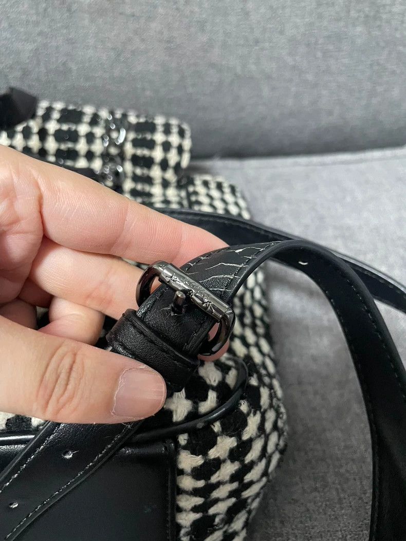 Vivienne Westwood Vivienne Westwood size os Classic black and white checkered Size ONE SIZE - 7 Thumbnail