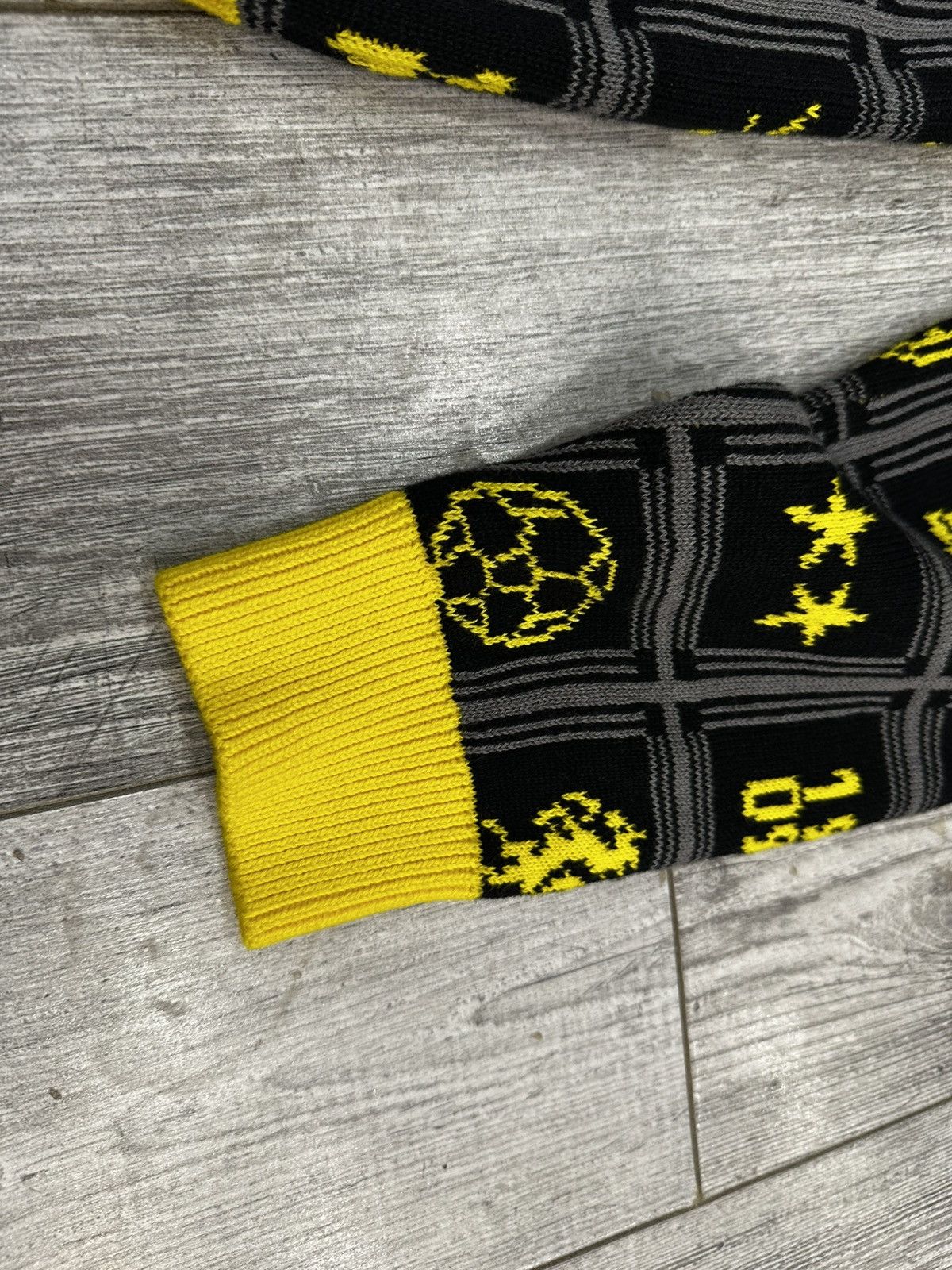 Other Borussia Dortmund BVB Christmas Jumper 2022 Size US M / EU 48-50 / 2 - 4 Thumbnail