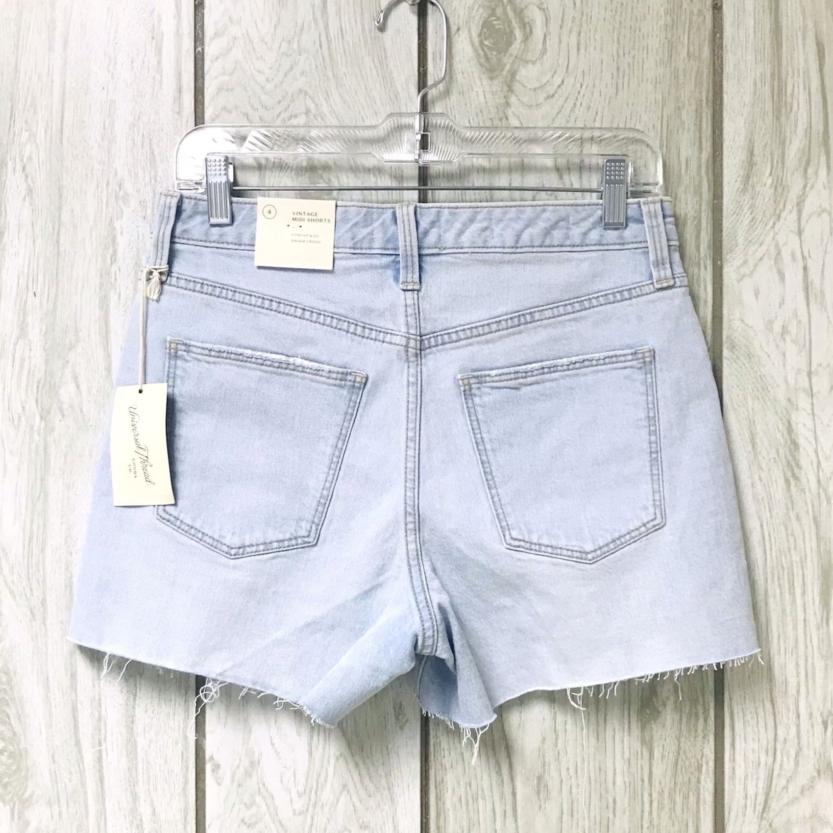 Vintage VINTAGE Universal Thread Women Denim Shorts Midi Distressed Light Blue 4 Short Regular Stretch Pockets Easy Care Mens Girls Womens Size 27" / US 4 / IT 40 - 2 Thumbnail
