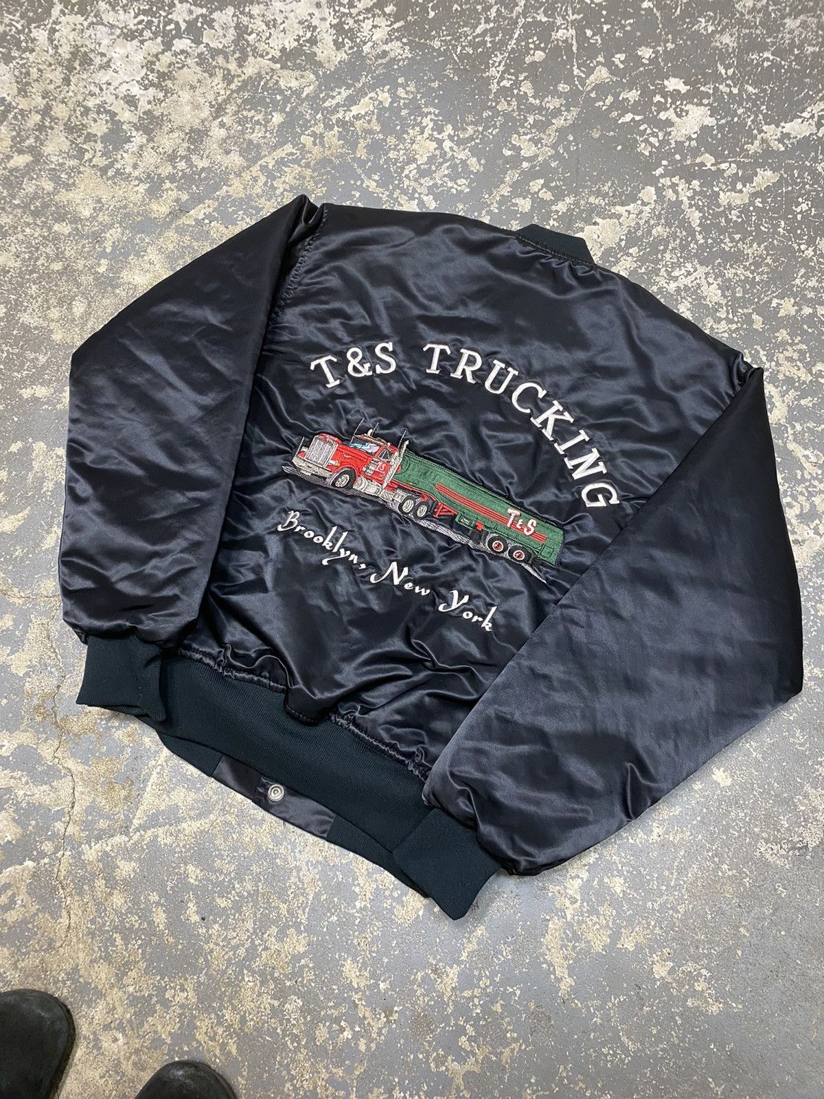 Vintage Vintage Golden Stitches T&S Trucking Brooklyn NY Satin Jacket Size US S / EU 44-46 / 1 - 2 Thumbnail