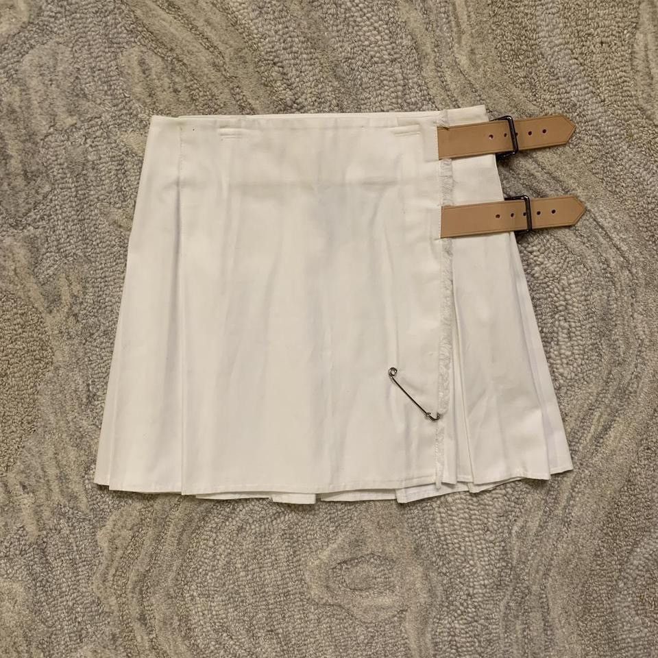 Burberry Burberry wrap buckle tennis skirt Size 27" / US 4 / IT 40 - 1 Thumbnail