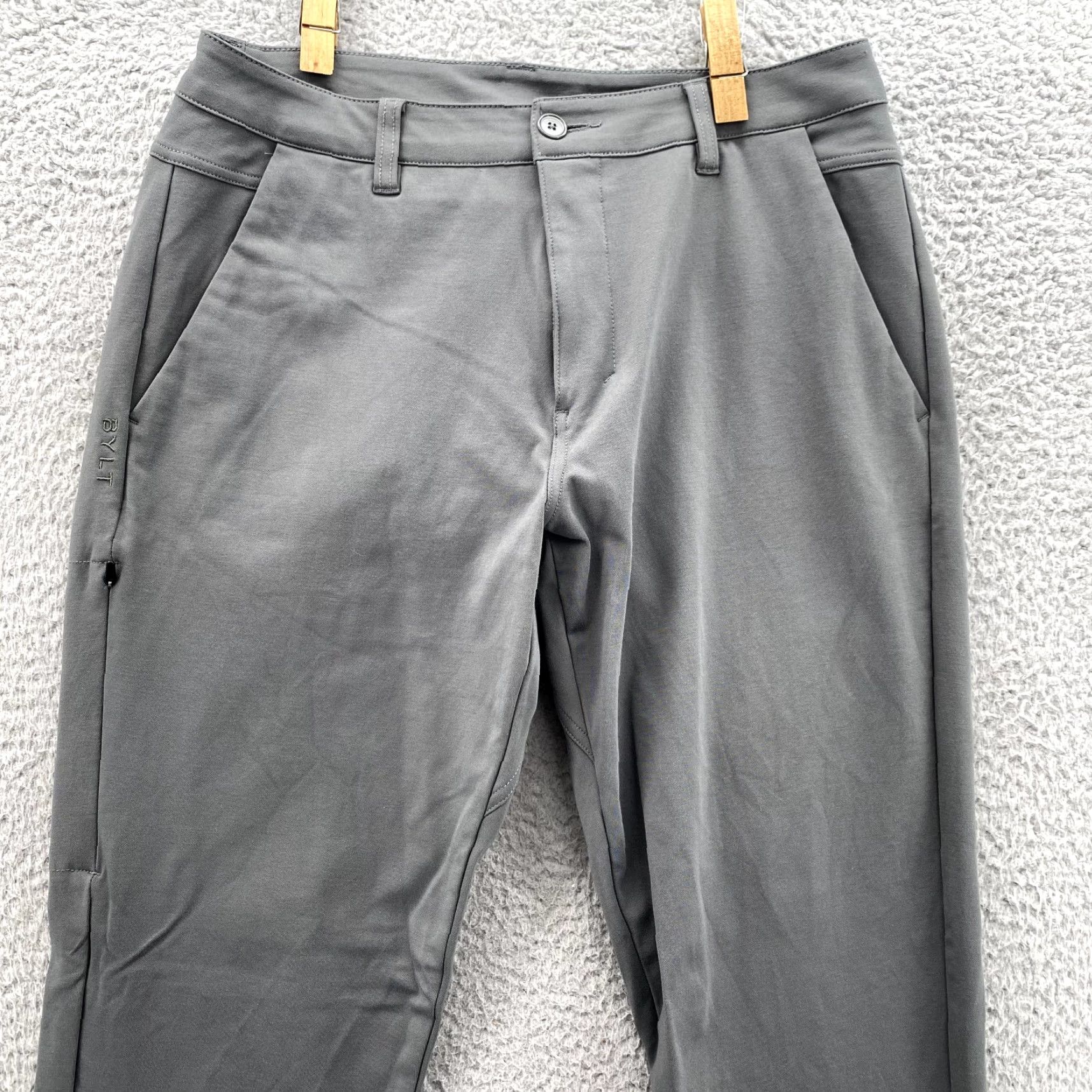Vintage BYLT Everyday Pant 2.0 Pants 30x29 Gray Slim Mid 30 BYLT Everyday Pant 2.0 Men's Gray Flat Front Classic Golf Slacks Preppy Size US 30 / EU 46 - 2 Thumbnail