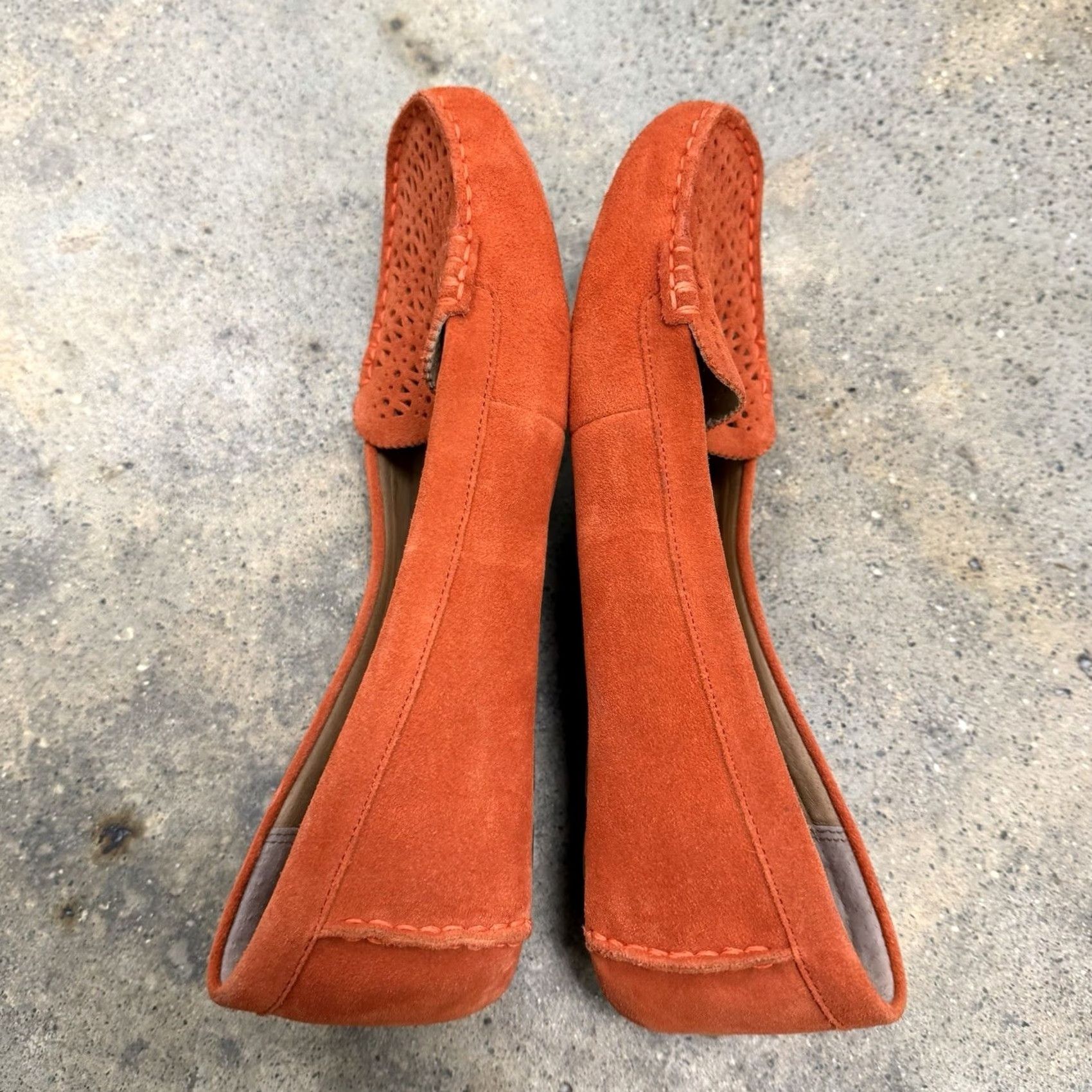 Ugg UGG Slip On Loafer Shoes Women’s Size 11 Orange Suede Flat Slip On Women Shoes Loafer SN1098271 Size US 10 / IT 40 - 7 Thumbnail