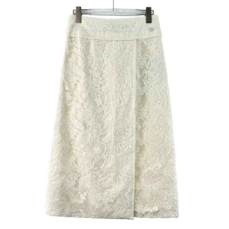 Chanel Chanel Beige Cotton Lace Skirt 0089 Size 22" - 1 Thumbnail