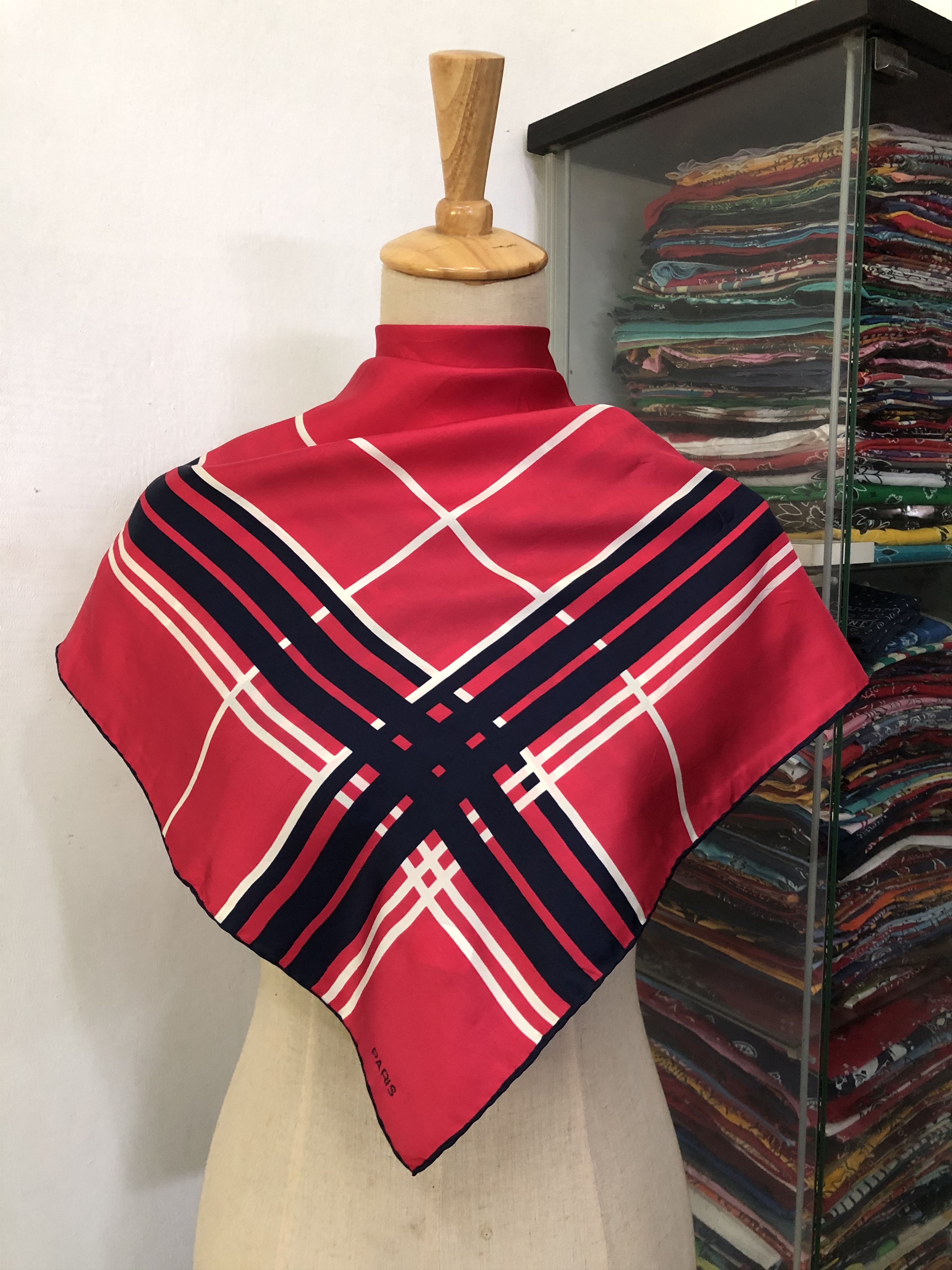 Vintage Vintage Silk Scarf Size ONE SIZE - 1 Thumbnail