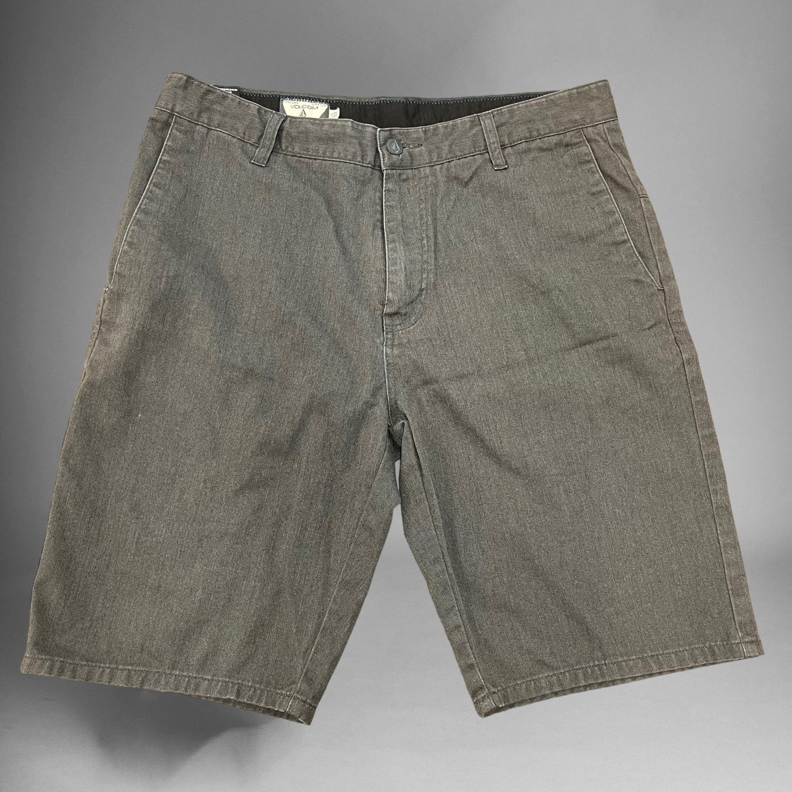 Volcom Volcom Skater Shorts Chinos Mens Size 33 Gray Corpo Class Size US 33 - 1 Thumbnail