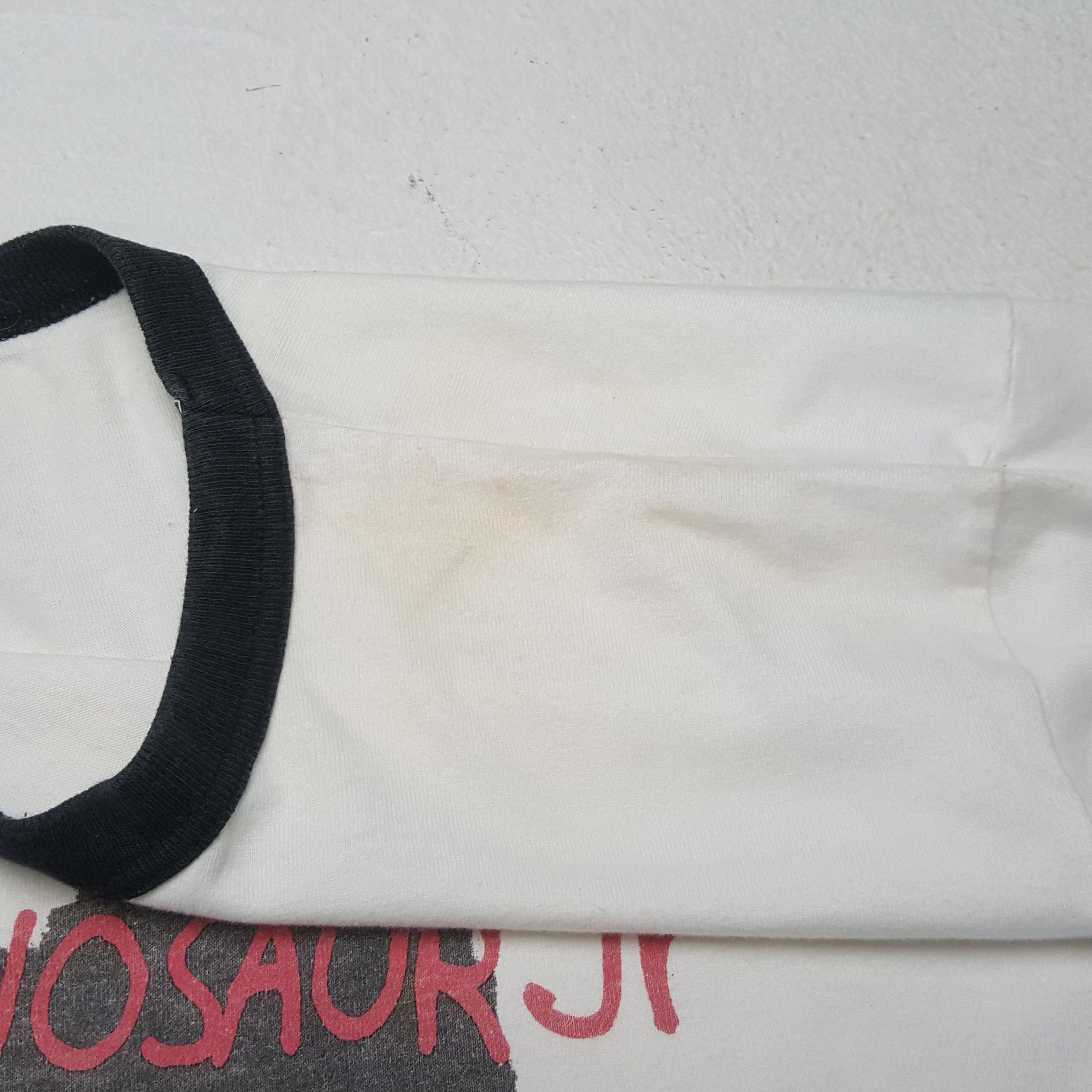 Vintage Dinosaur Jr Rock Band Music Tshirt RR26 Size US L / EU 52-54 / 3 - 6 Thumbnail