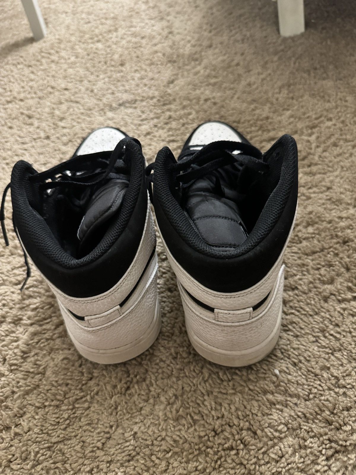 Jordan Brand jordan 1 mid tuxedo Size US 10.5 / EU 43-44 - 4 Thumbnail