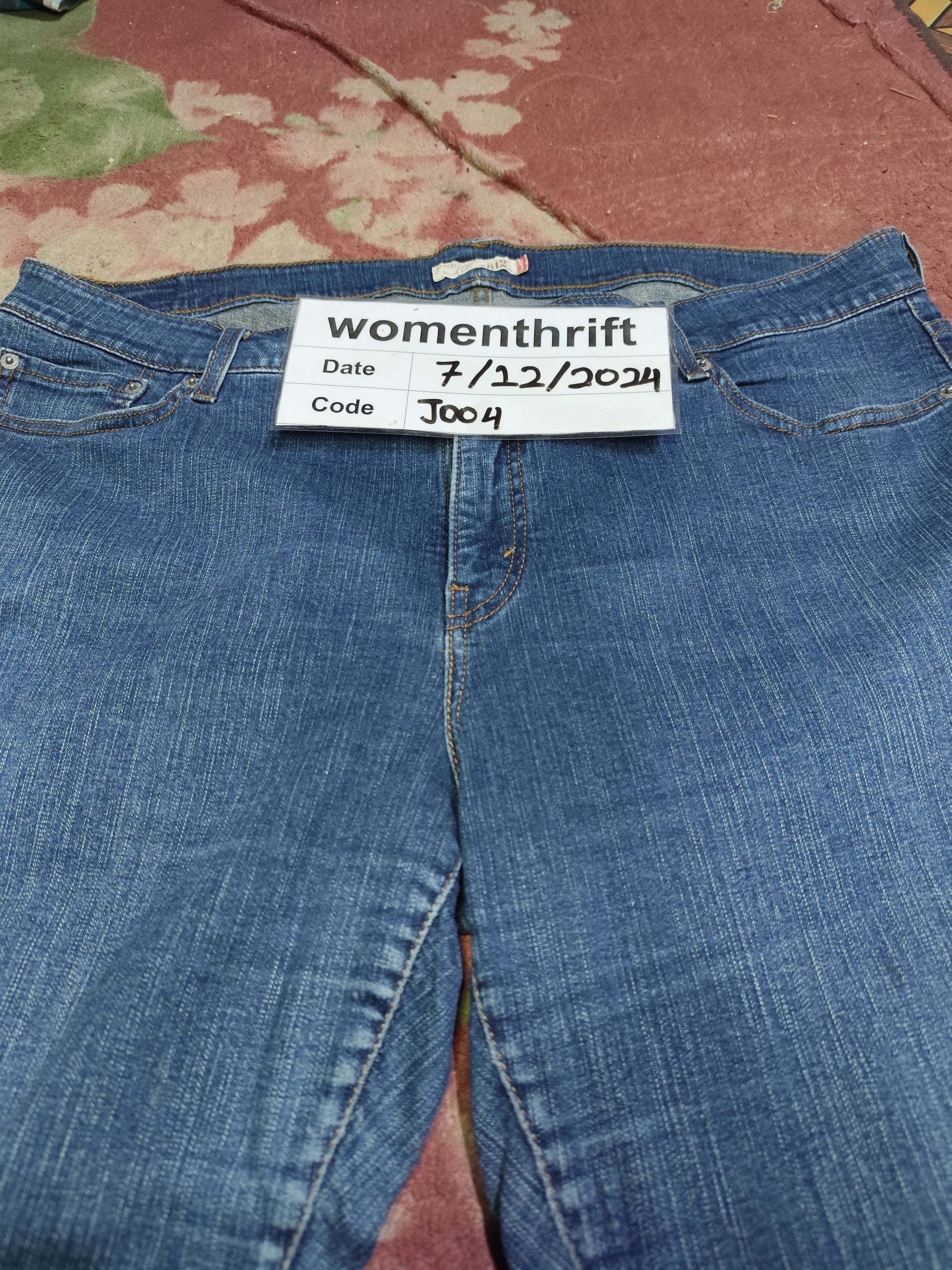 Levi's × Levi's Vintage Clothing Vintage Levi's 512 Perfectly Shaping Bootcut Denim J004 Size 41" - 21 Thumbnail