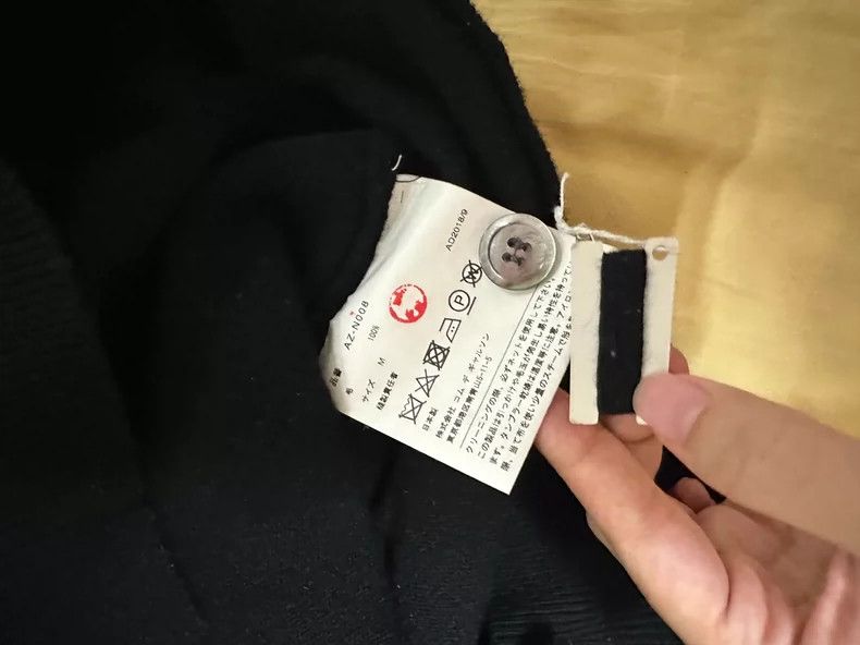 Comme des Garcons Comme Des Garcons Wool Black V-Neck Long Sleeve Knit Blous Size M / US 6-8 / IT 42-44 - 4 Thumbnail