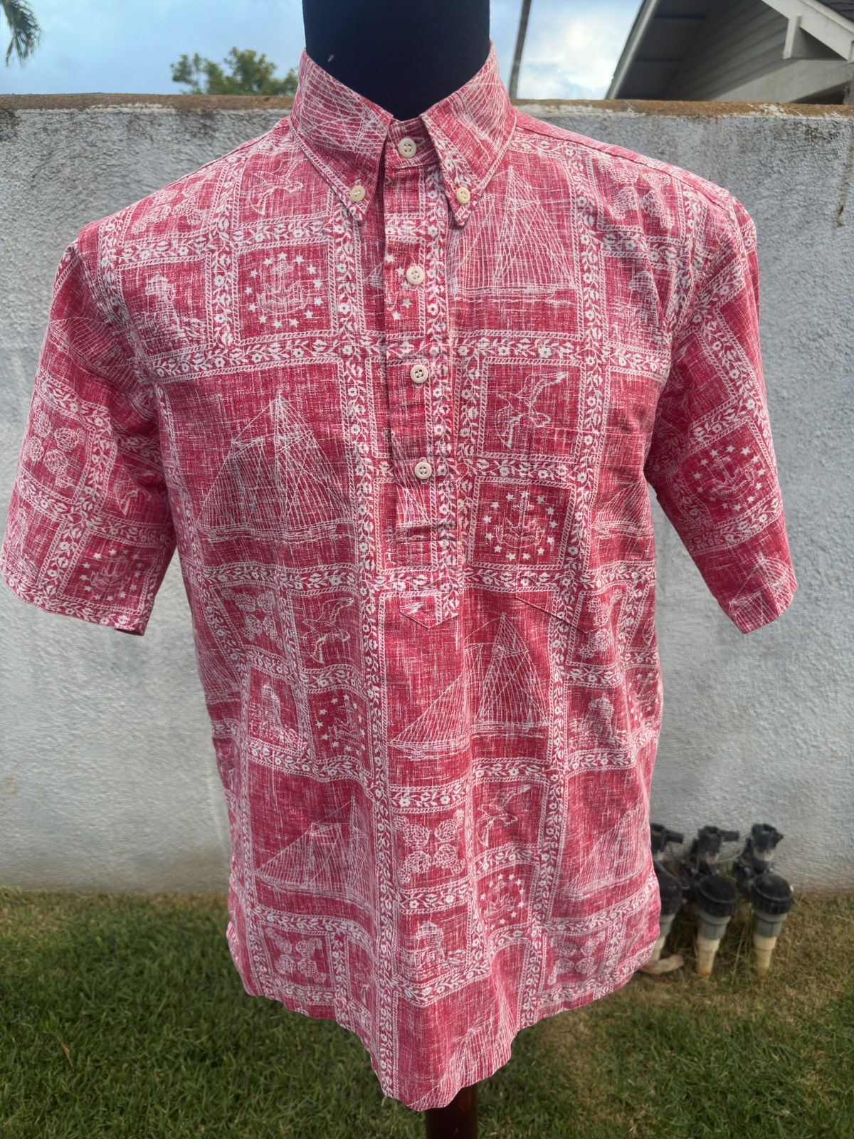 Reyn Spooner PreOwned Reyn Spooner Red Hawaiian Print Men's Medium Size US M / EU 48-50 / 2 - 1 Thumbnail