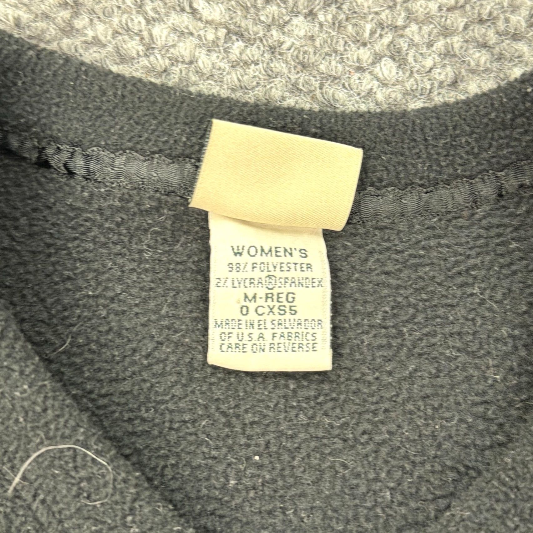 Vintage LL Bean Sweater Womens Medium Black Fleece V Neck Floral Embroidered Pullover Size M / US 6-8 / IT 42-44 - 7 Thumbnail