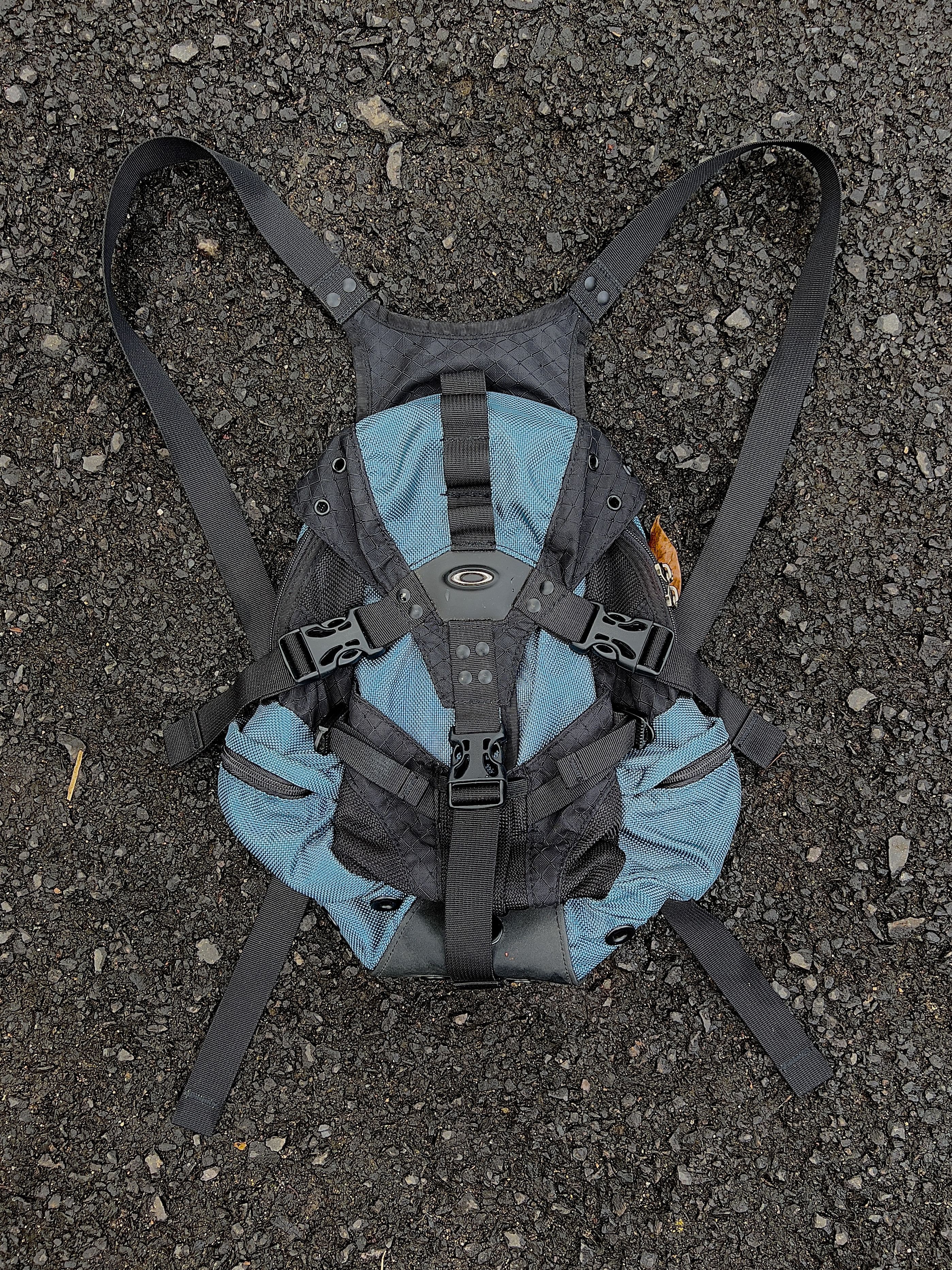 バッグ Oakley icon tactical backpack 90s 00s Vintage Oakley Icon Backpack Red Black Bag Nylon tactical