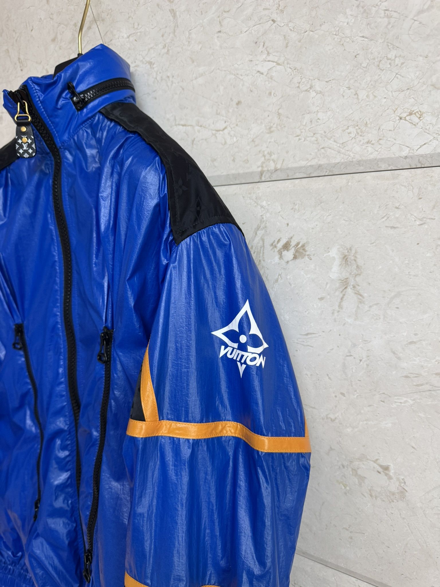 Louis Vuitton Louis Vuitton 1AC0NP Graphic Ski Jacket 34 size Size XS / US 0-2 / IT 36-38 - 3 Thumbnail