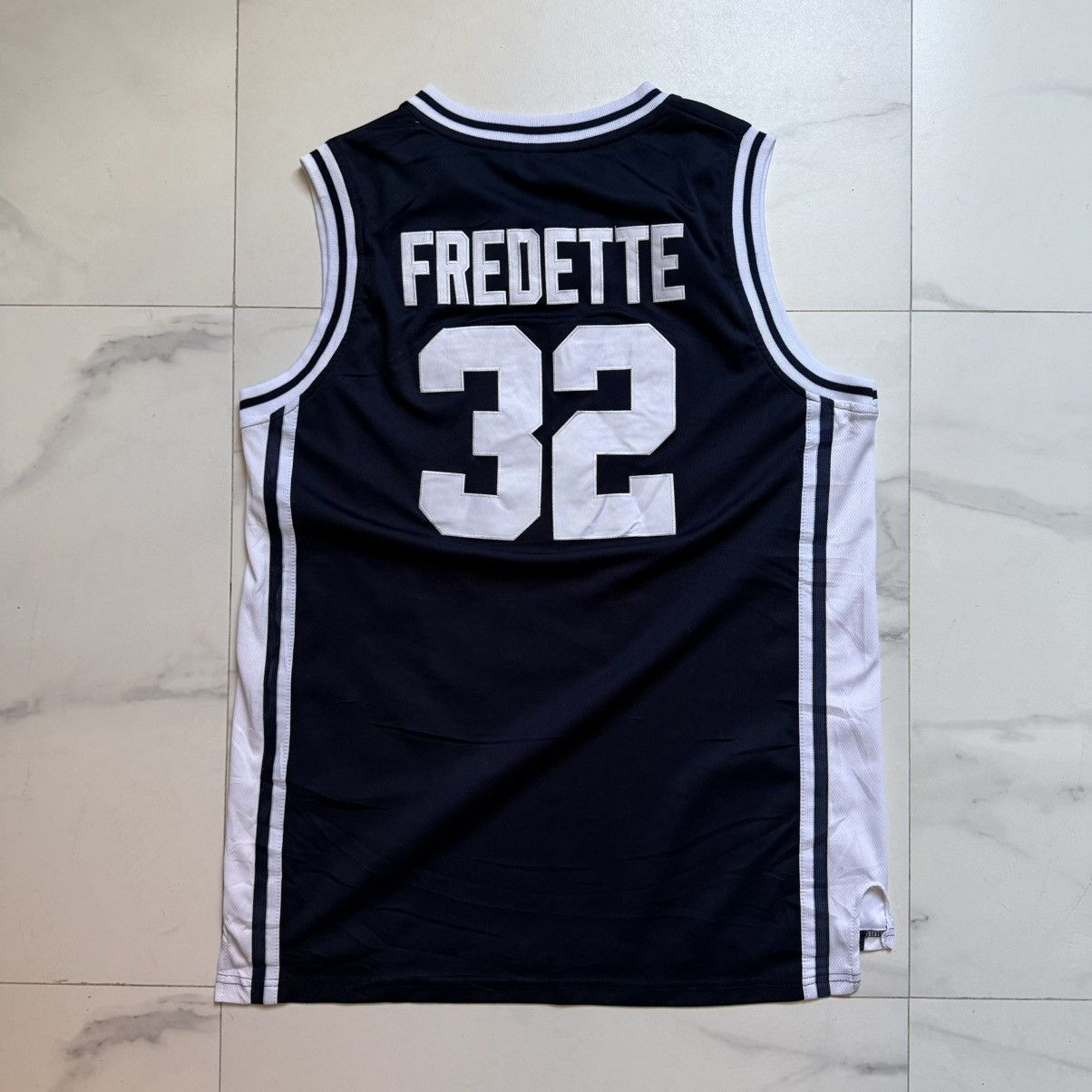 NCAA Vintage Jimmer Fredette BYU Jersey Size US L / EU 52-54 / 3 - 3 Thumbnail