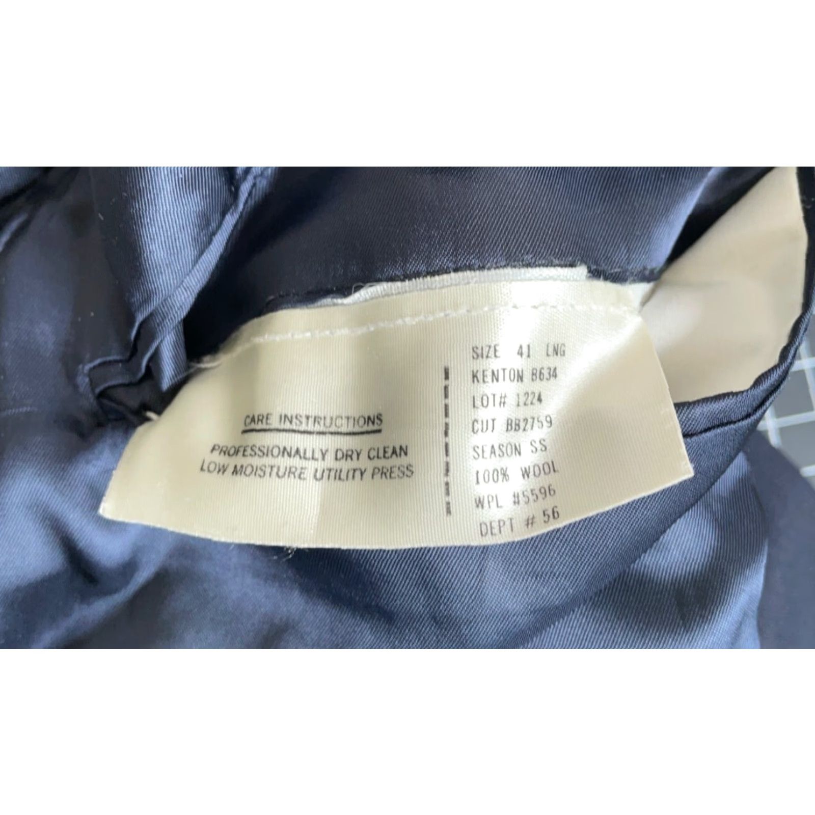 Brooks Brothers VINTAGE Brooks Brothers Blazer Jacket Men 41 Long Dark Blue Wool Notch Lapel 2 Button 3-Button Sleeves USA Made Size 42R - 5 Thumbnail