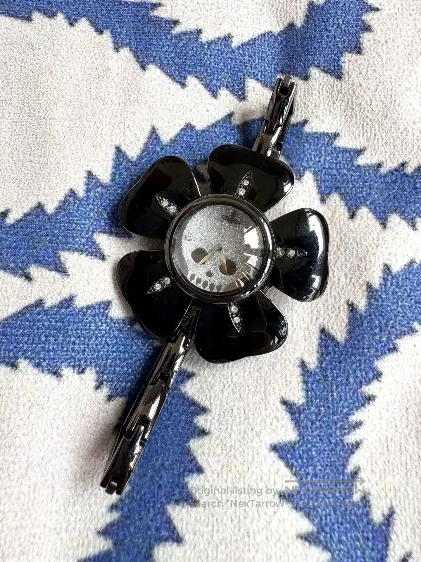 Vivienne Westwood Vivienne Westwood Skull Flower Watch. Size ONE SIZE - 2 Thumbnail