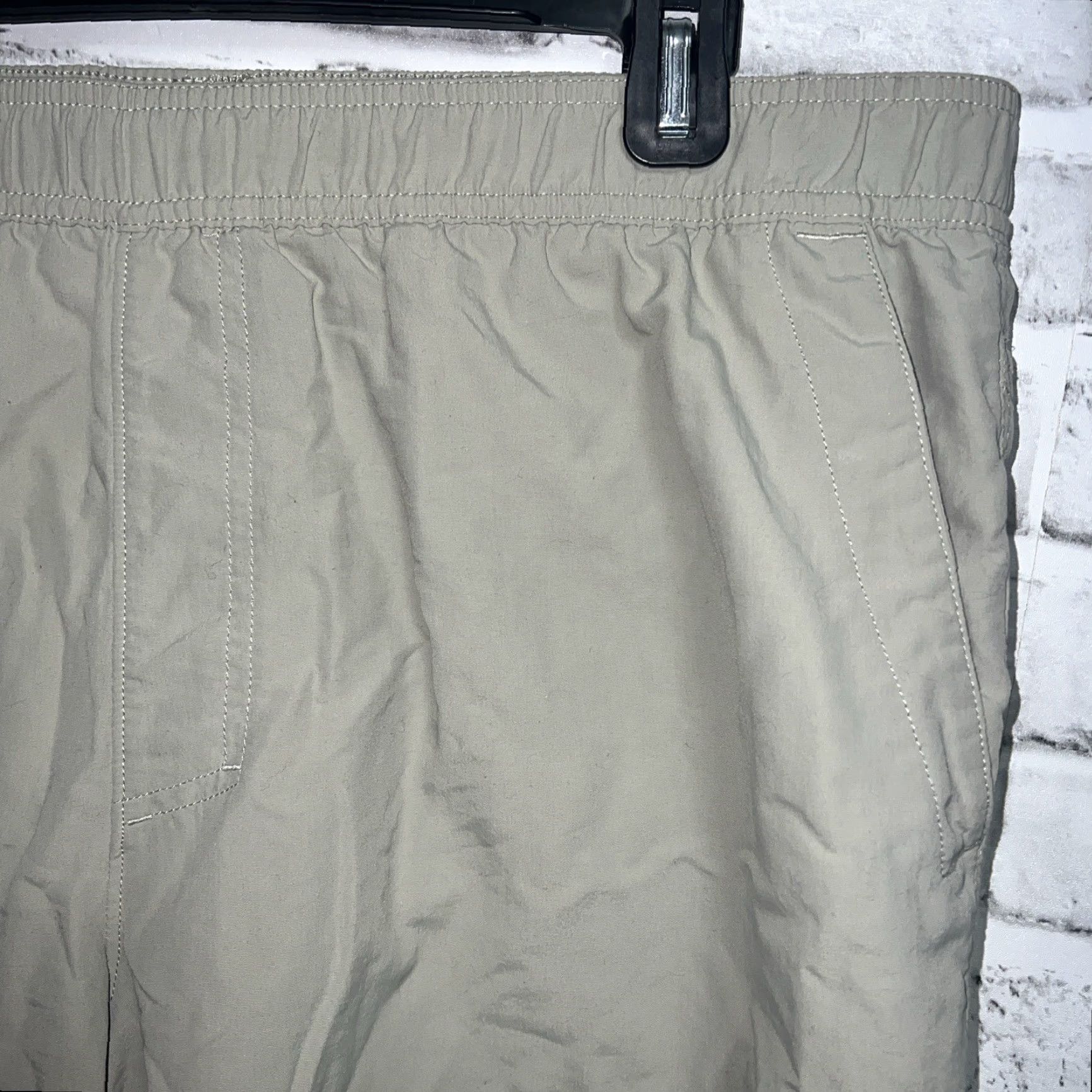 The North Face The North Face Beige Shorts Mens XL Size Beige Chino Short Mens XL The North Face Beige Short Mens XL Size US 36 / EU 52 - 2 Thumbnail