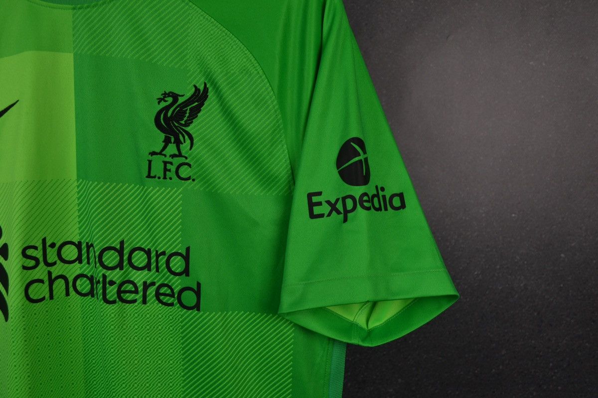 Nike Liverpool Goalkeeper Football Shirt Nike Soccer Jersey #1 Size US M / EU 48-50 / 2 - 7 Thumbnail